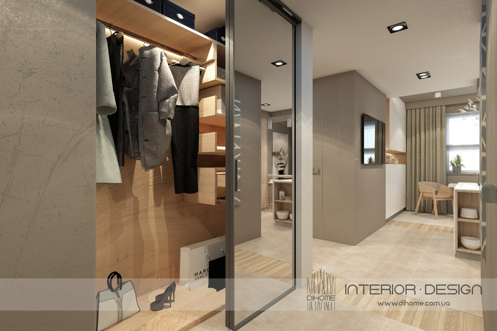 APARTMENT IN KIEV FOR A YOUNG LADY