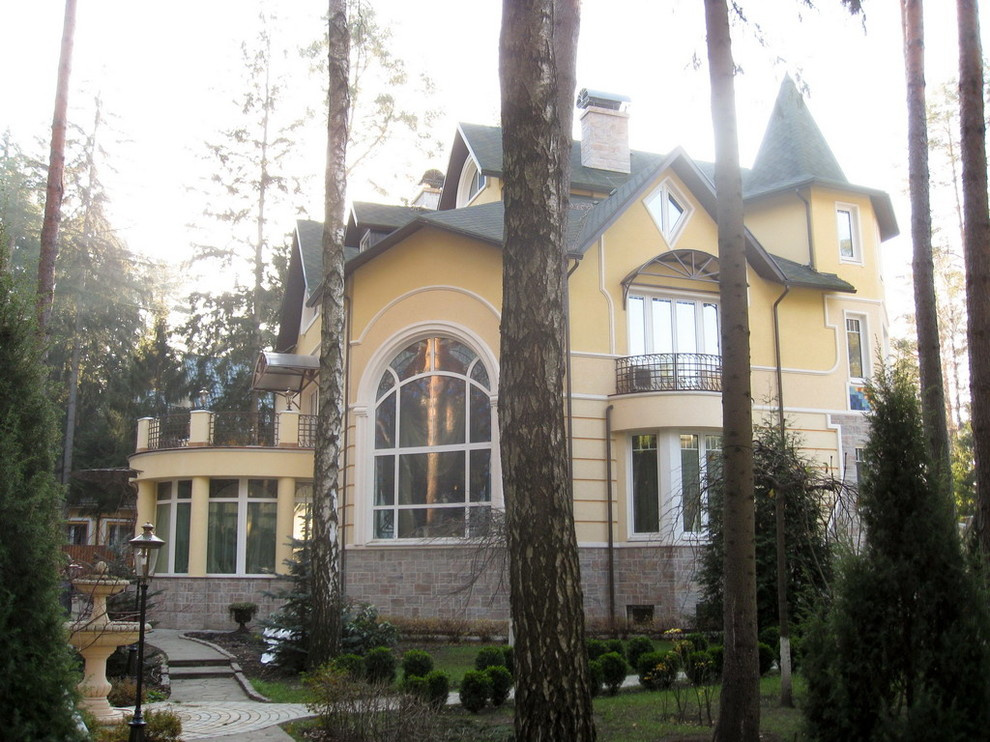Более 600м2