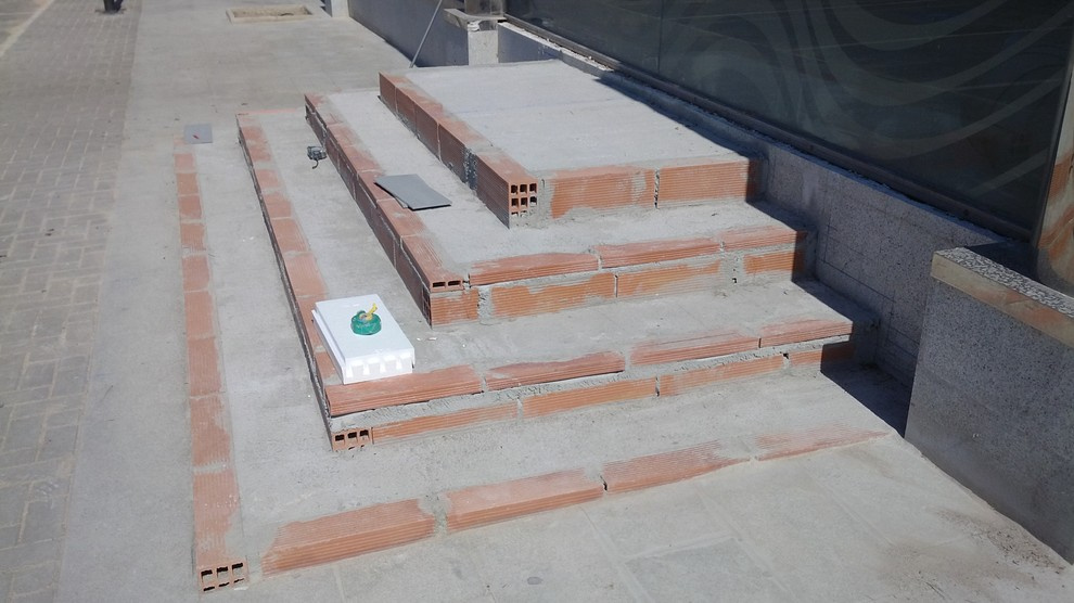 Reforma de casa de venta de coches