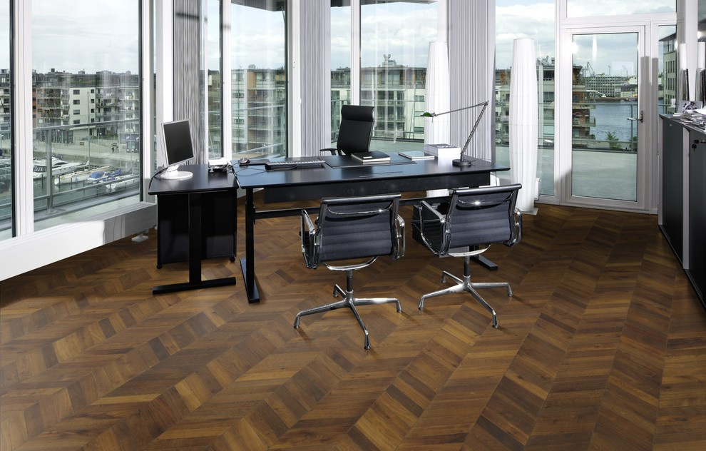 Kahrs ID Chevron Collection Oak Dark Brown Chevron
