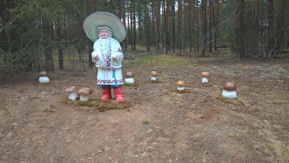 Скульптура из дерева
