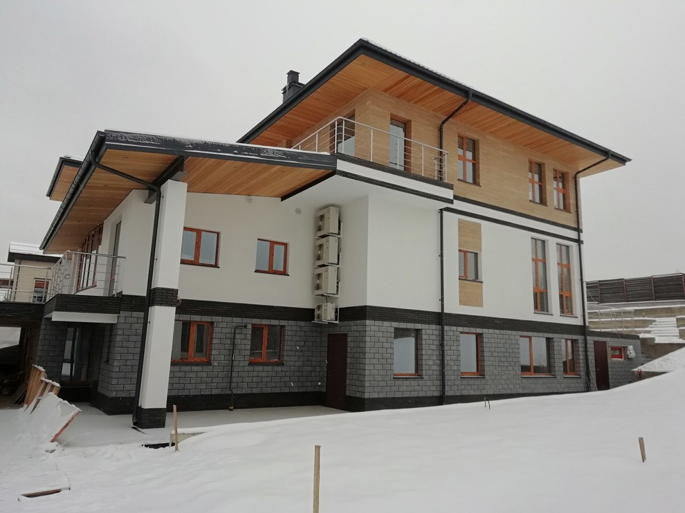 Дом на рельефе в стиле Райта