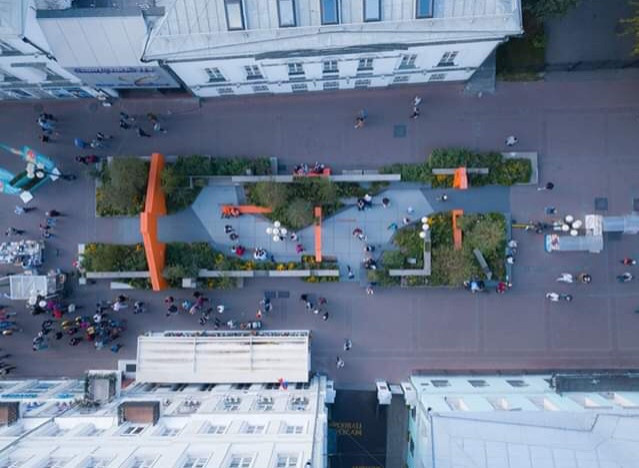 Обложка проекта: Выше крыши. Городская инсталляция