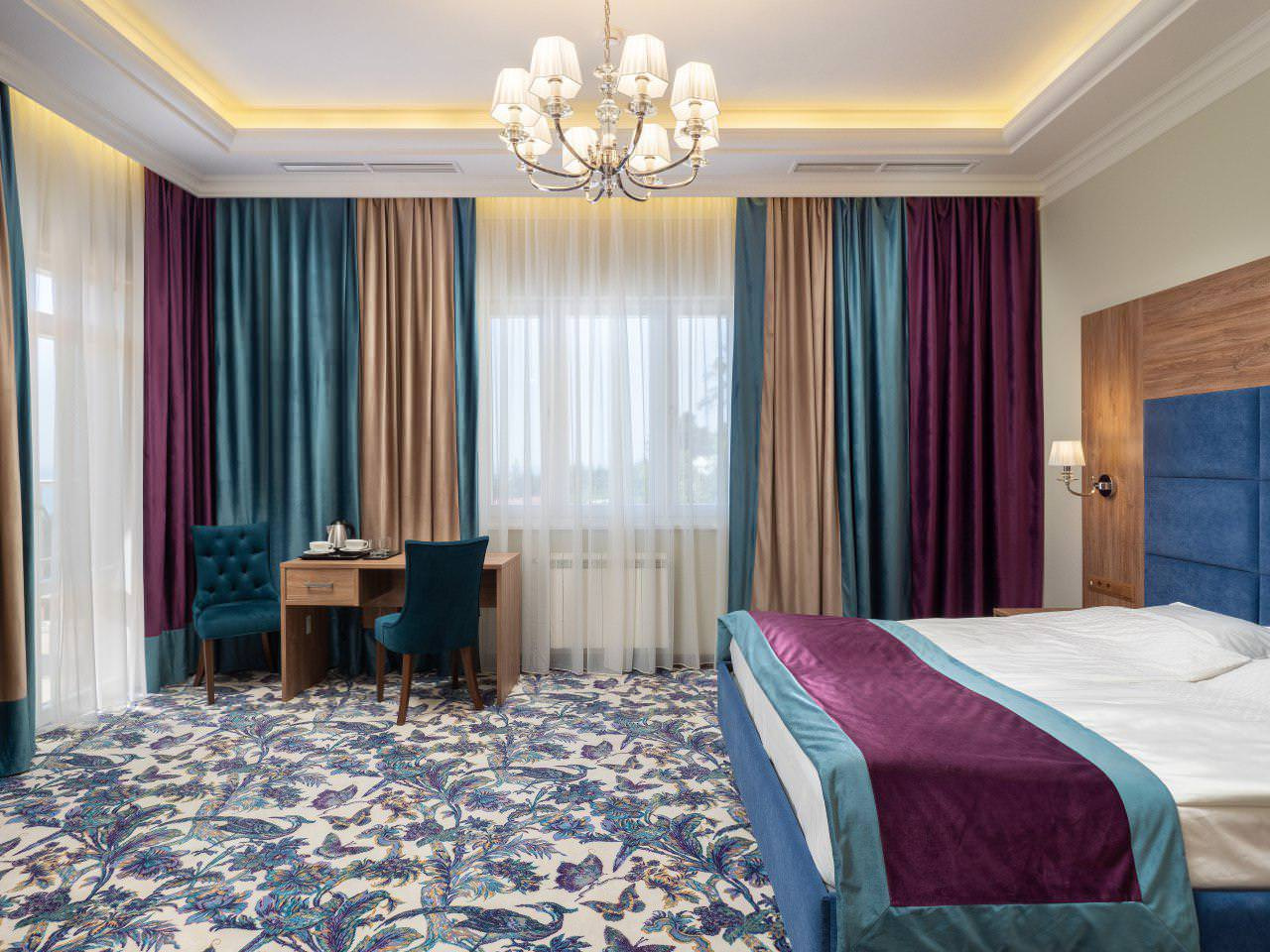 ООО "Мебельная Фабрика Добров"