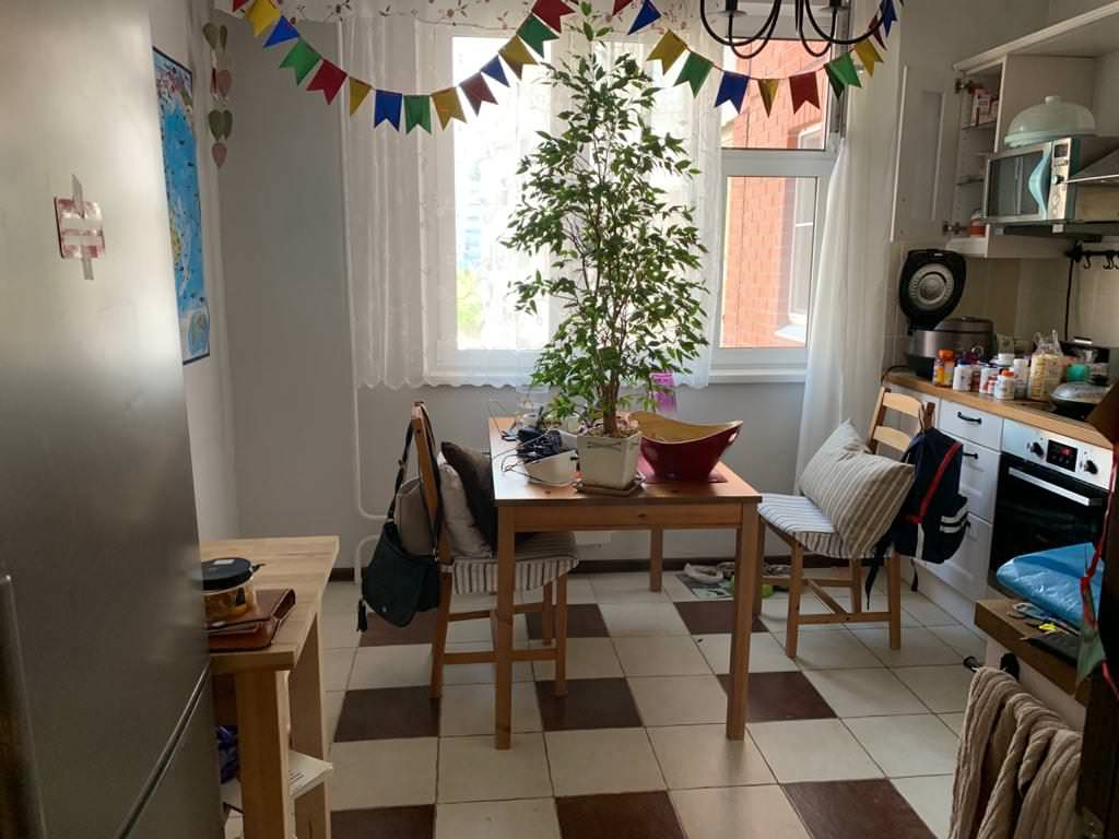 До и после: «Трёшка» в доме П-44Т для мамы и дочери