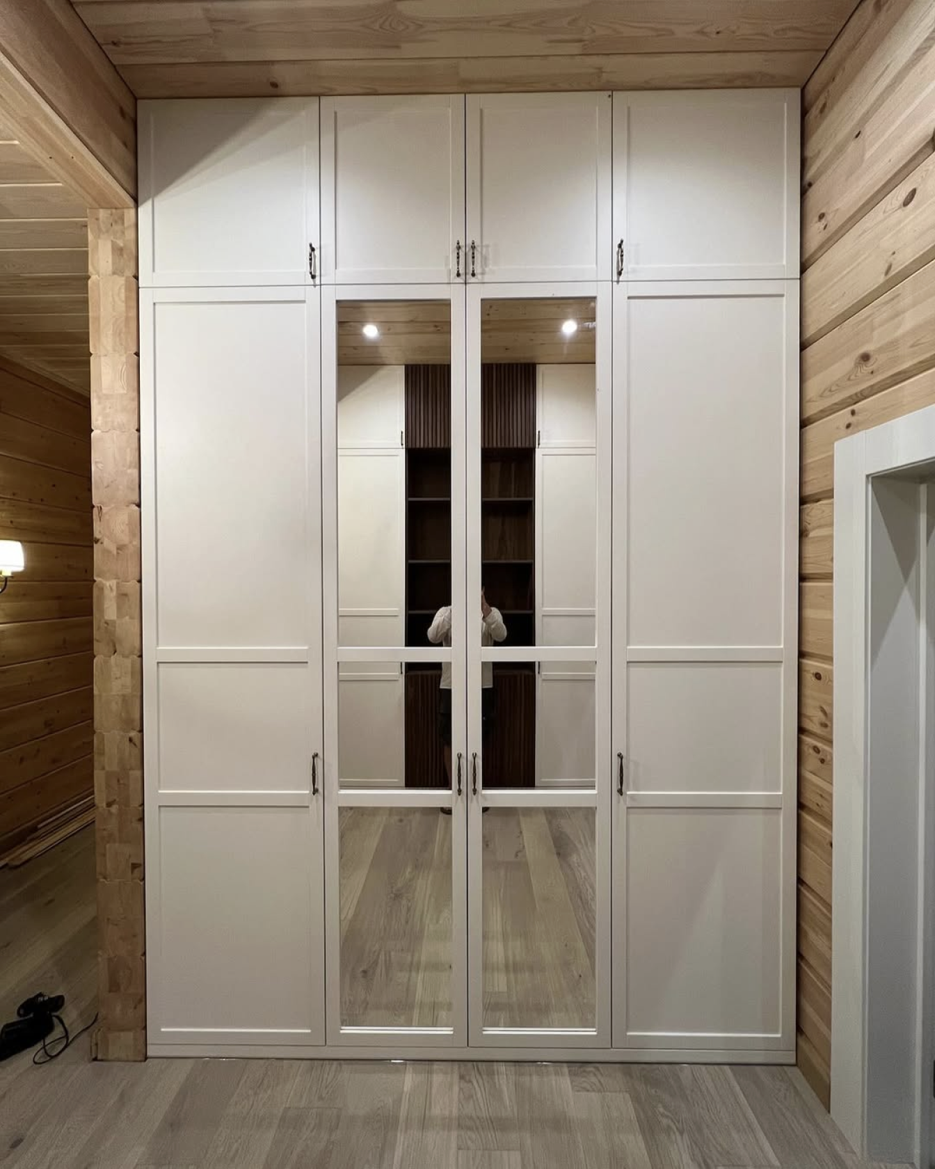 Шкафы для дома из бруса