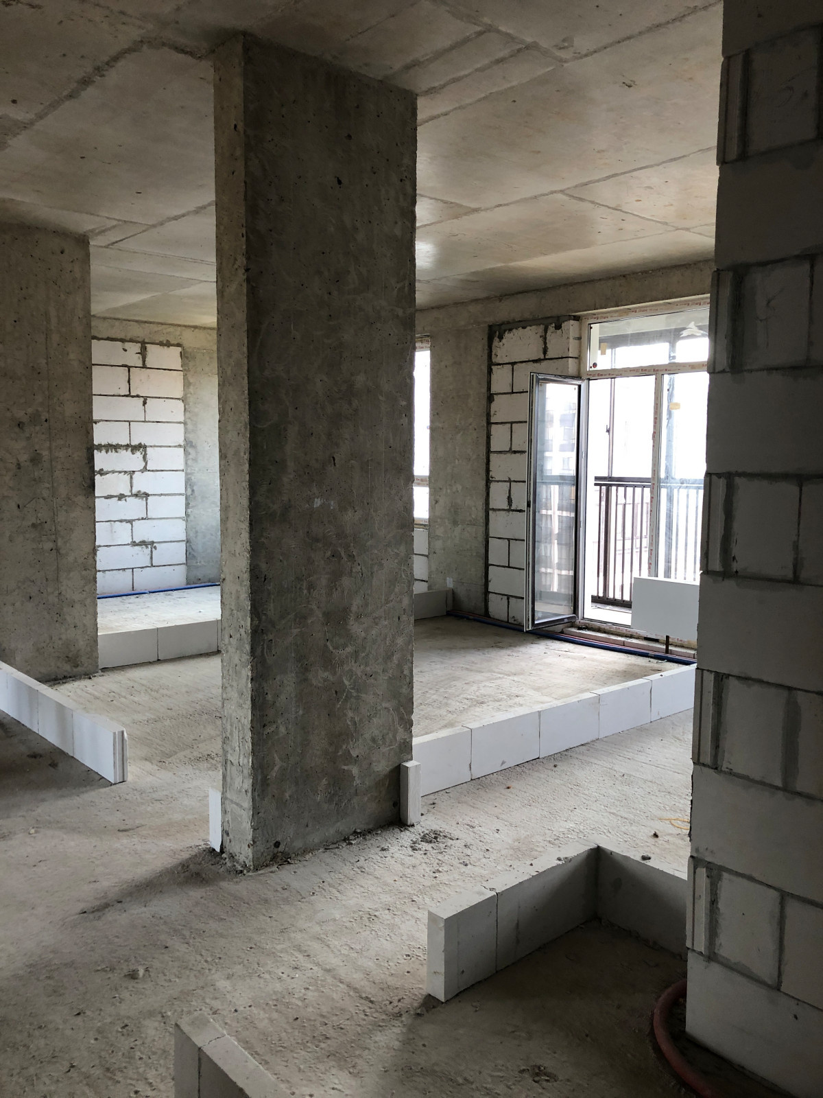 Трехкомнатная квартира 100 м2