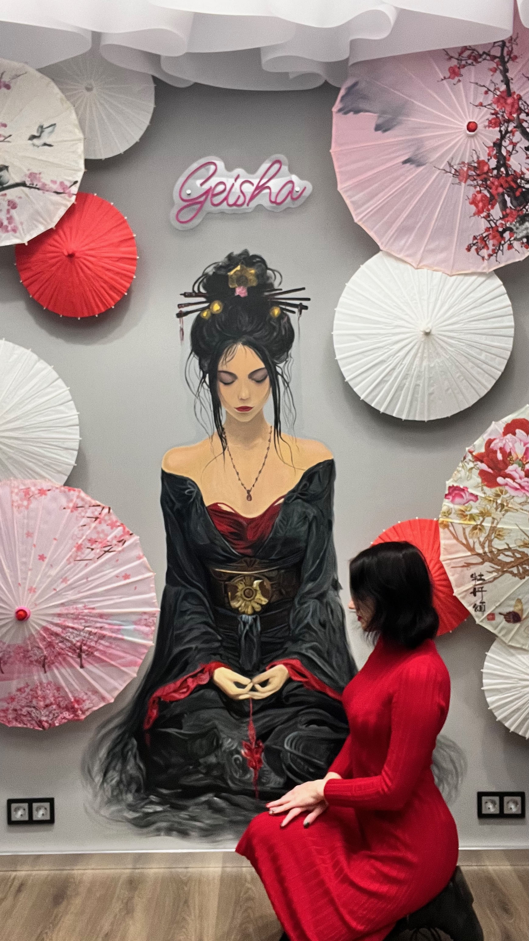 Роспись стен в салоне красоты