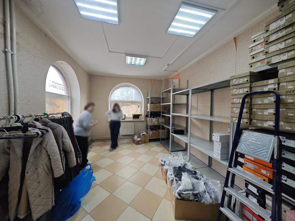 Магазин одежды и аксессуаров