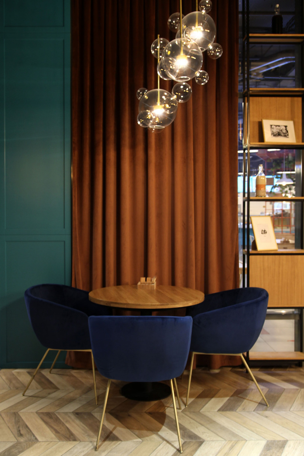 Lounge room