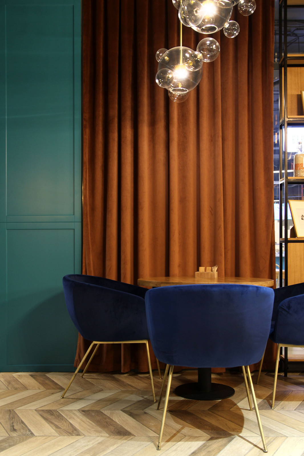 Lounge room