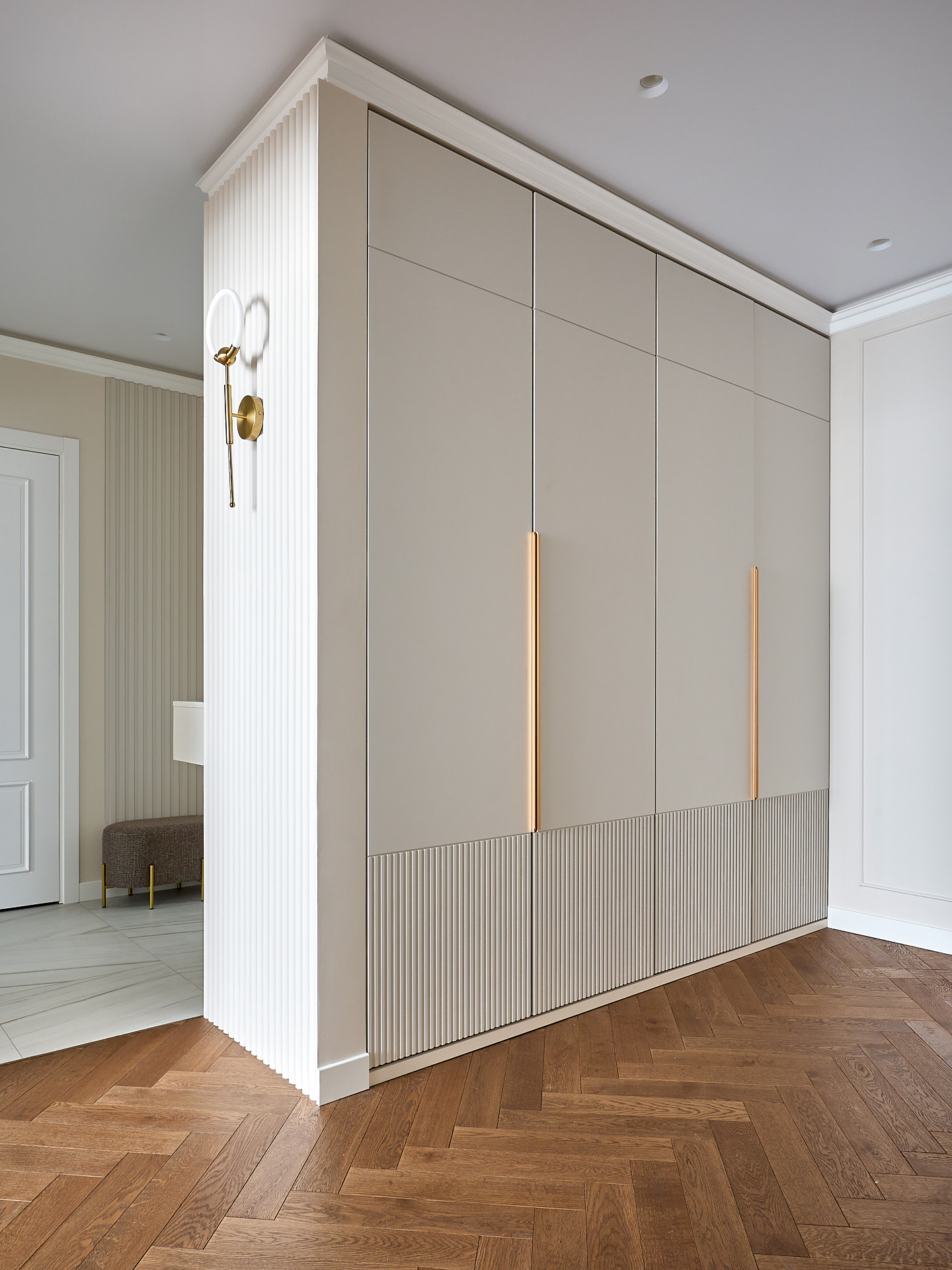 Проект 84 кв.м: современная неоклассика для семьи