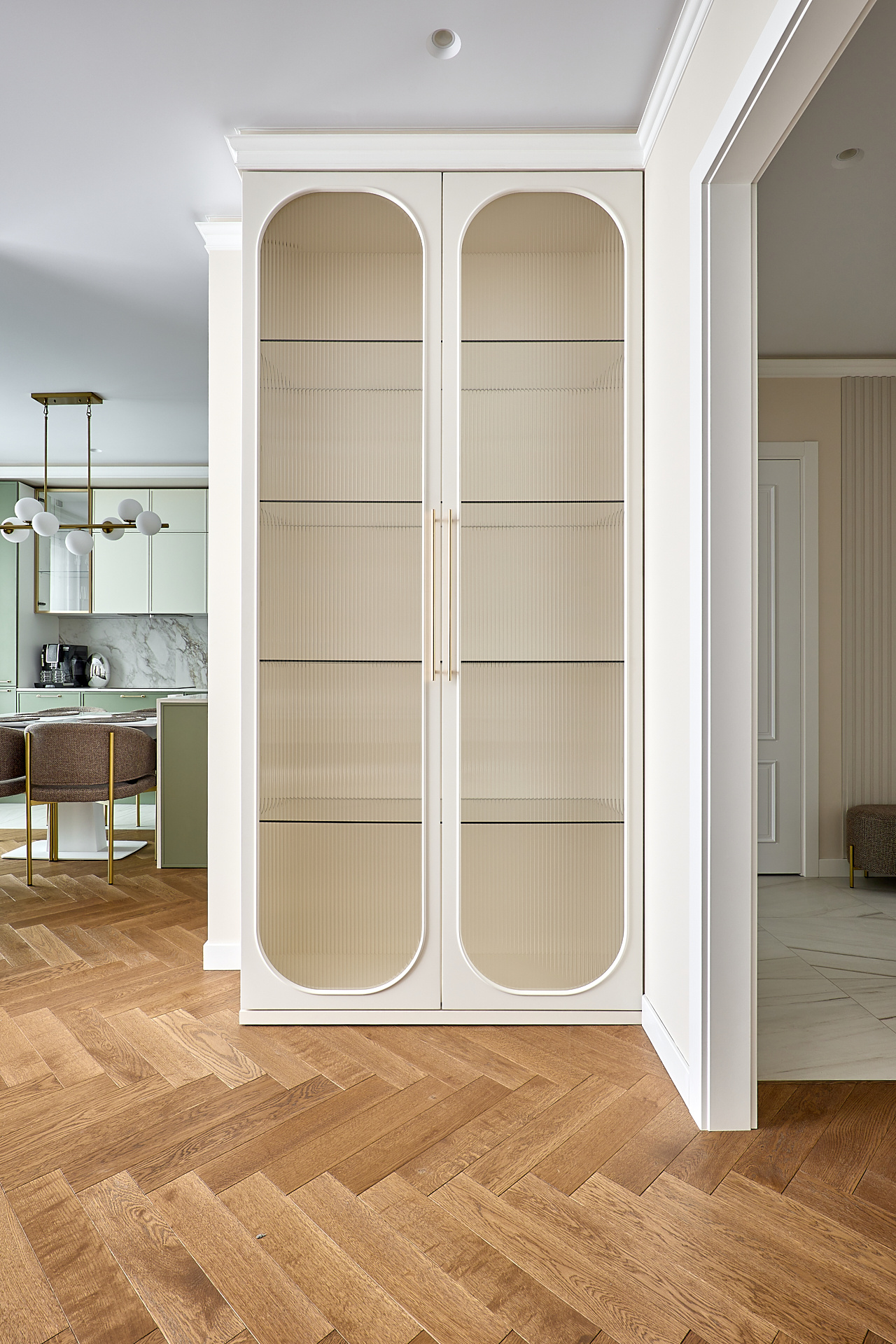 Проект 84 кв.м: современная неоклассика для семьи