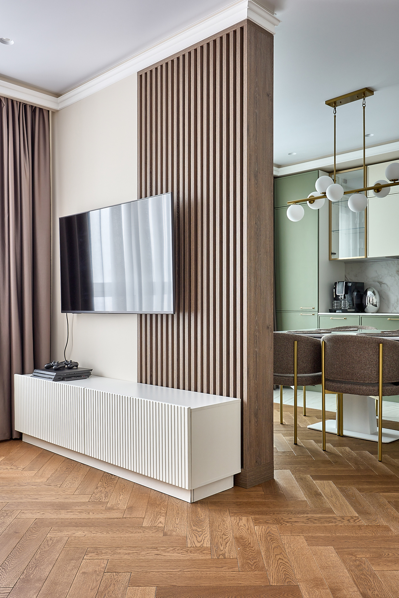 Проект 84 кв.м: современная неоклассика для семьи