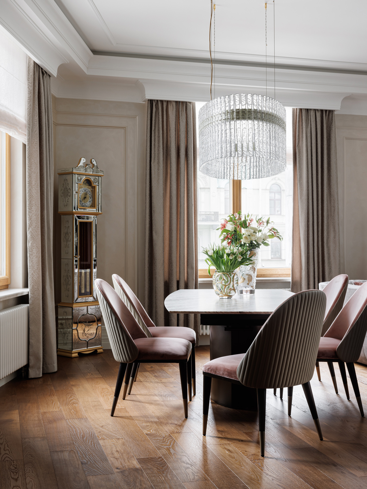 Петербургская квартира в неоклассическом стиле