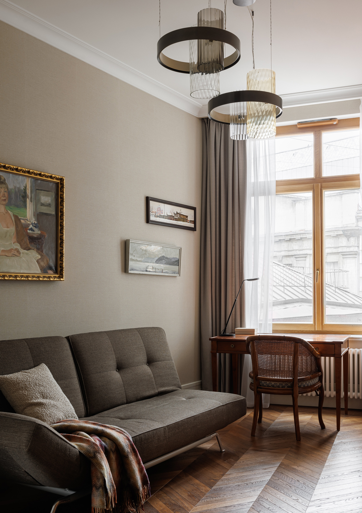 Петербургская квартира в неоклассическом стиле