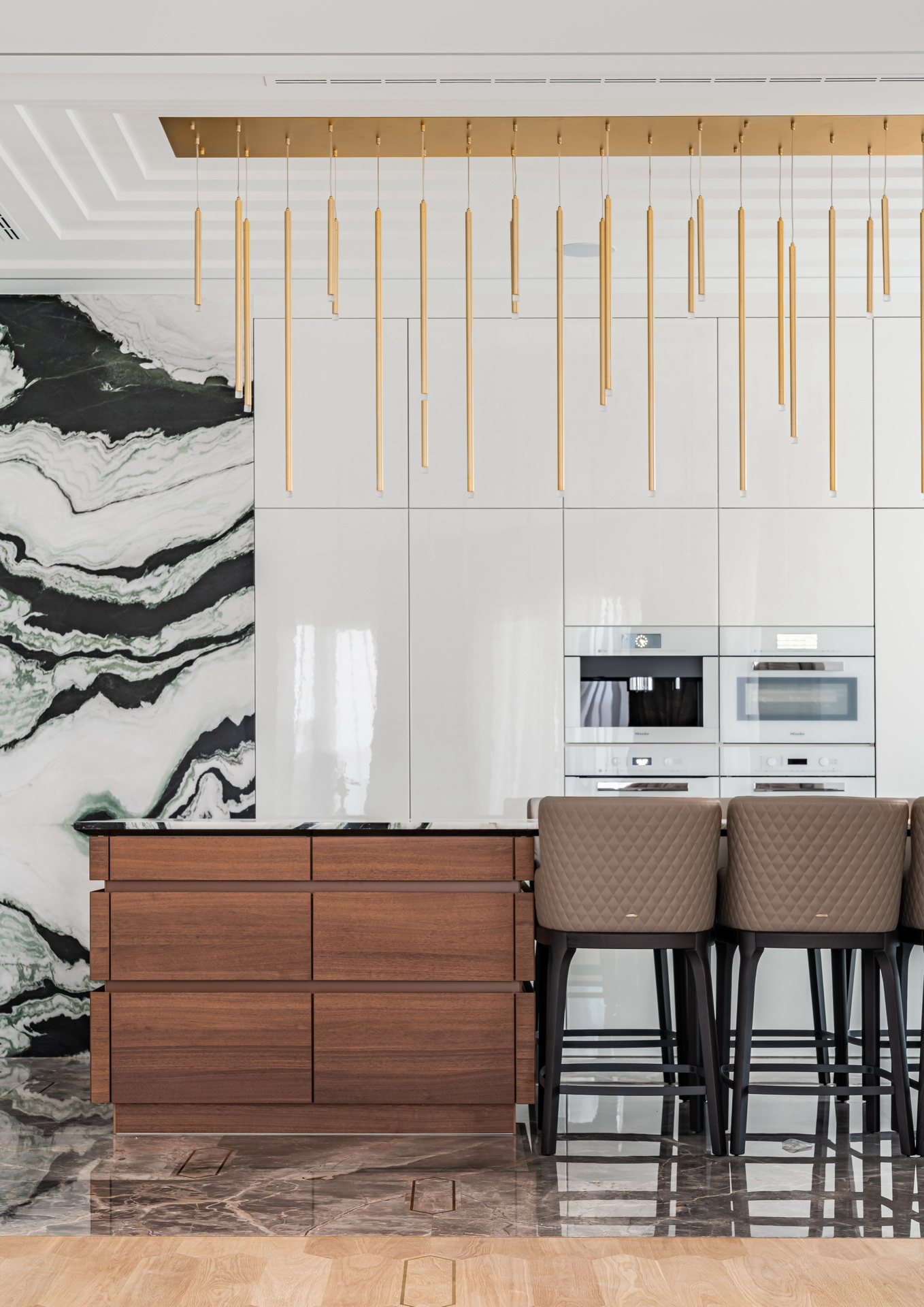 Кухня в глянце