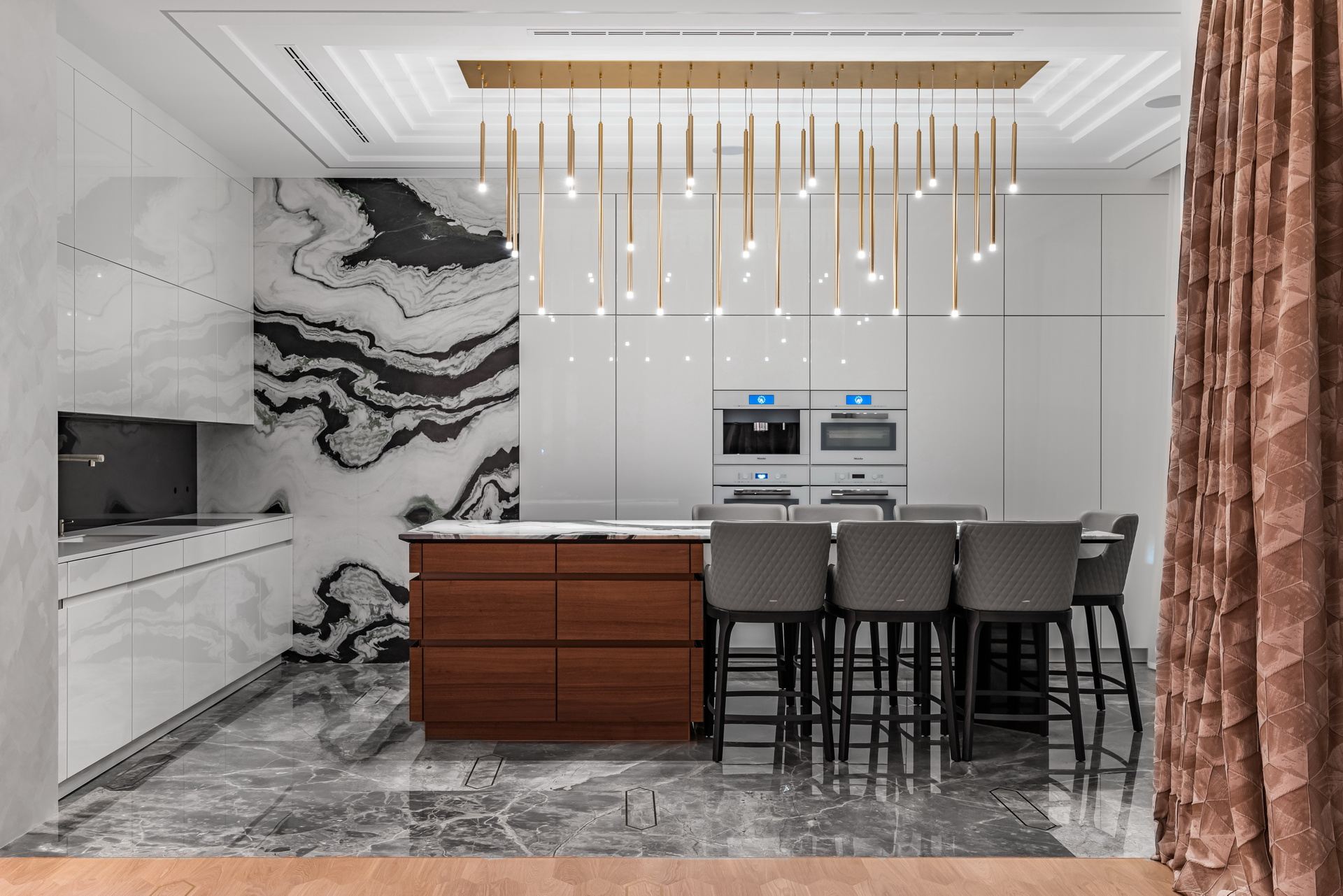 Кухня в глянце