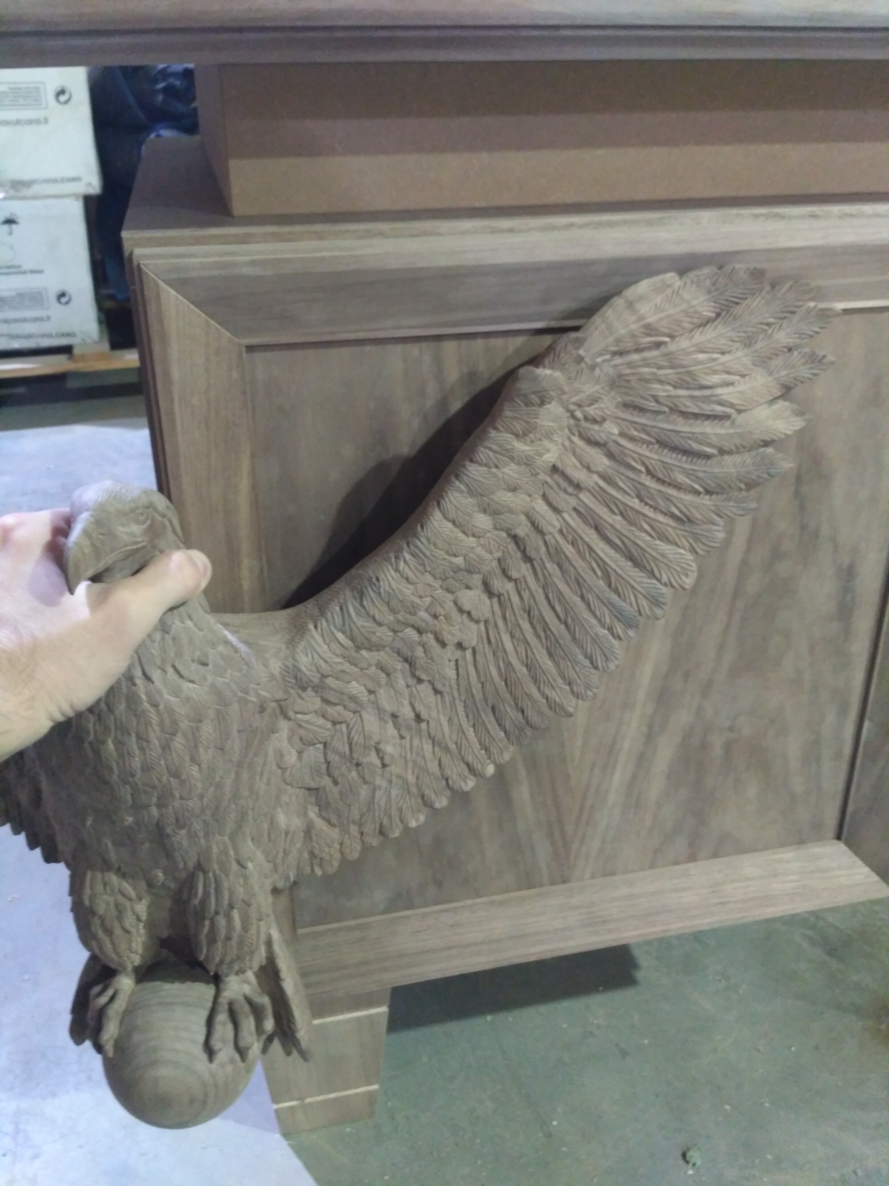 Стол директора с резными орлами