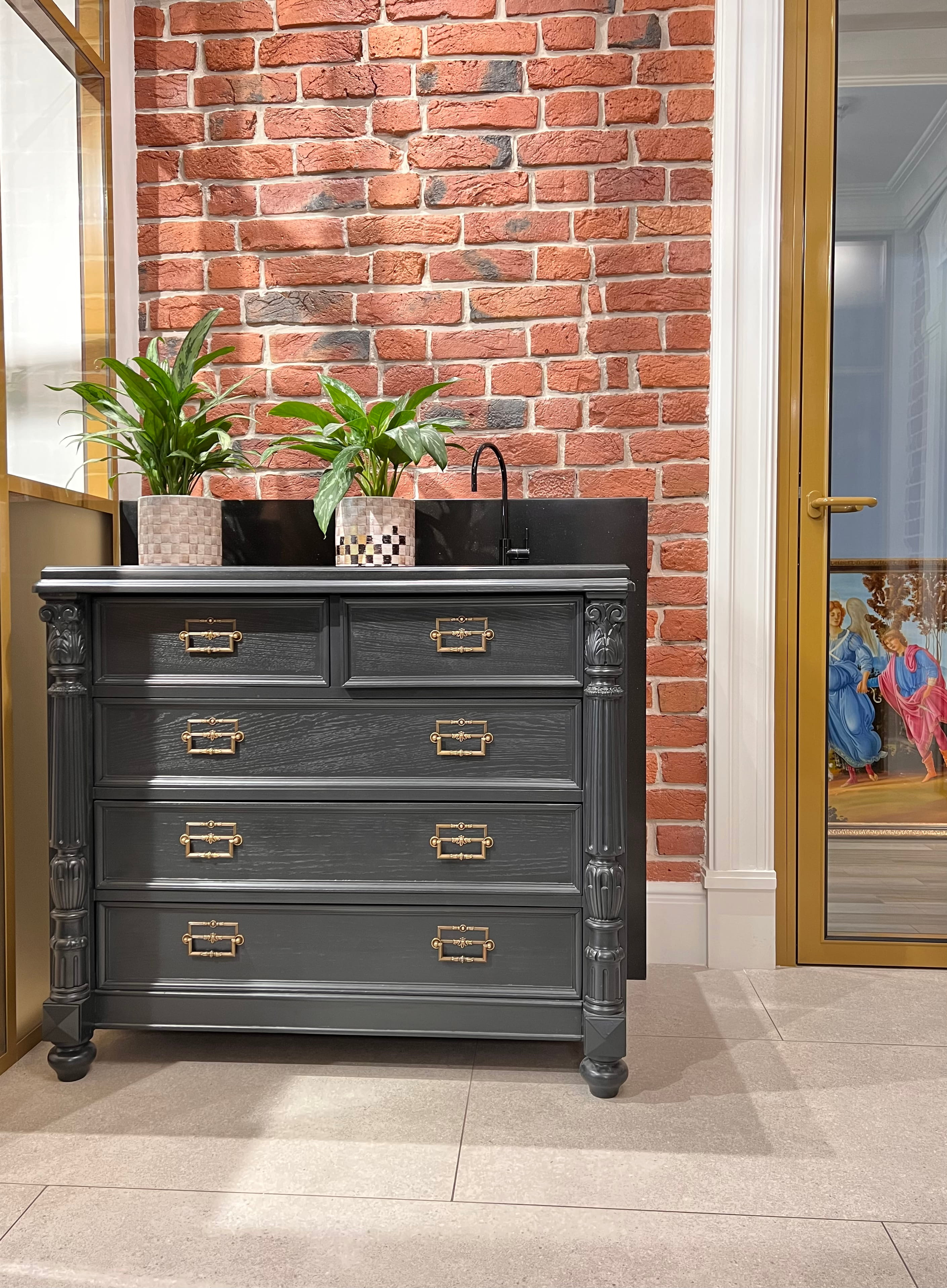 Обложка проекта: Меблировка офиса издательства Весь