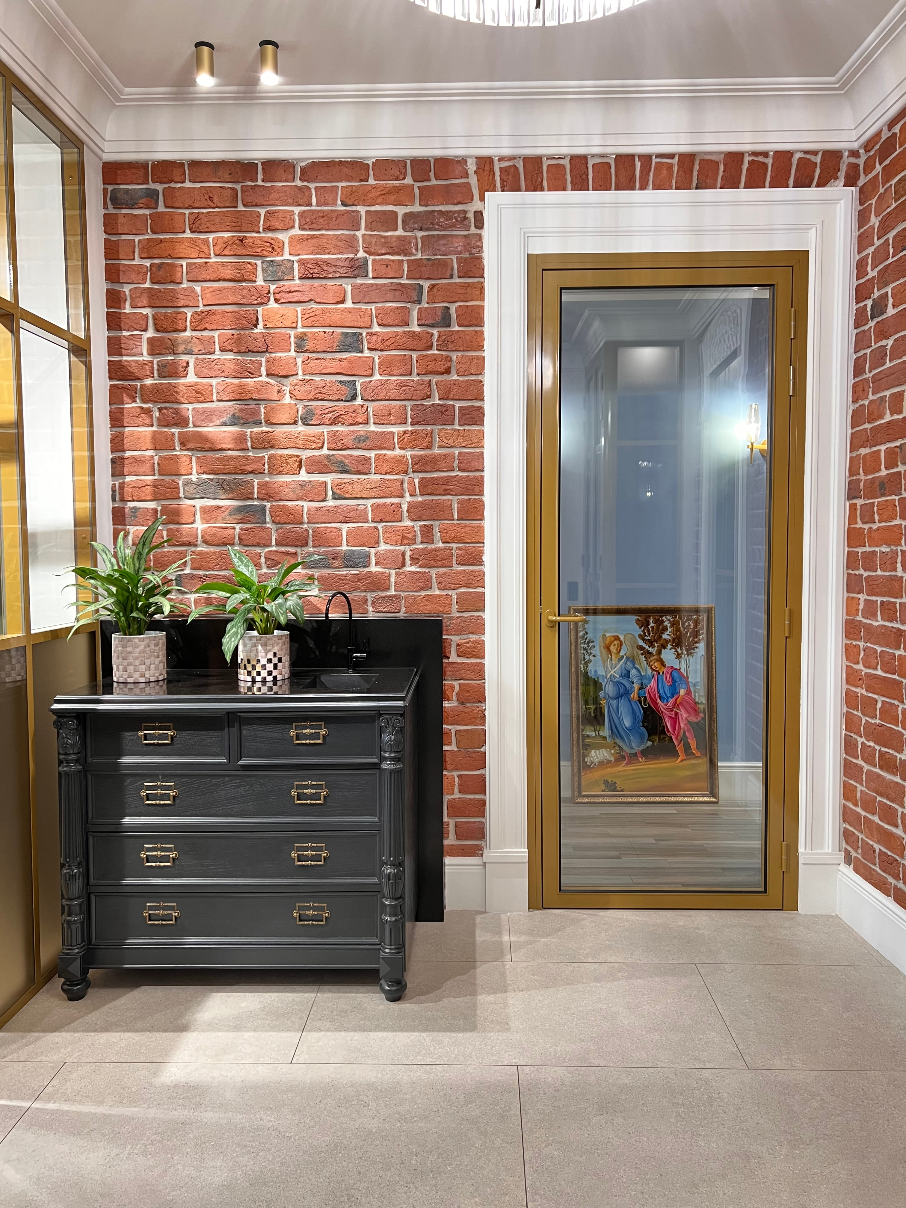 Меблировка офиса издательства Весь