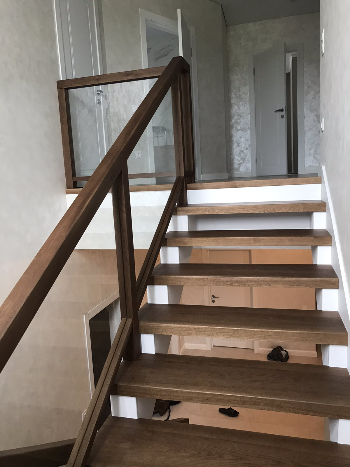 Обложка проекта: Лестница на коттедж