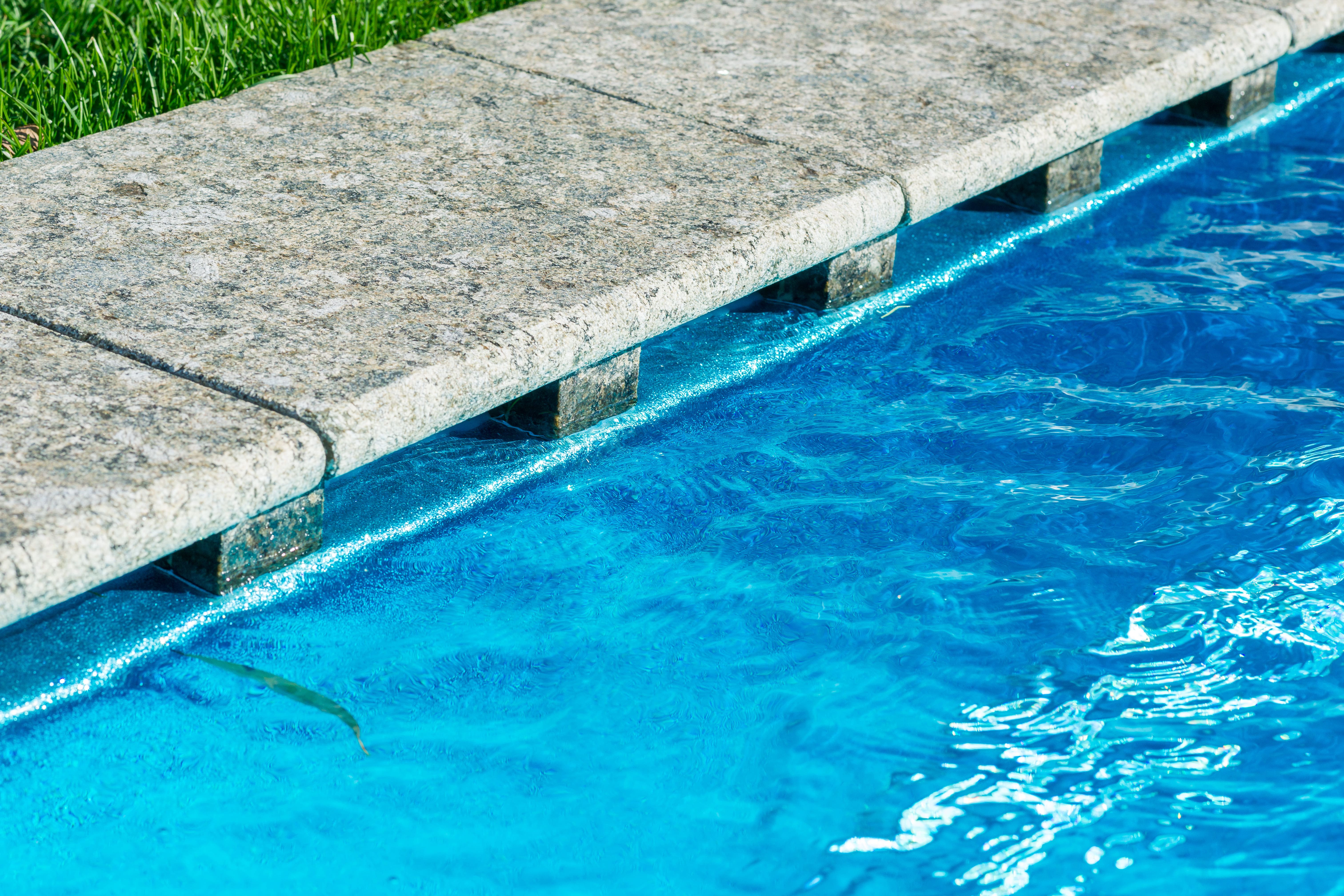 Композитный бассейн "Авиньон" в цвете "Стратосфера"