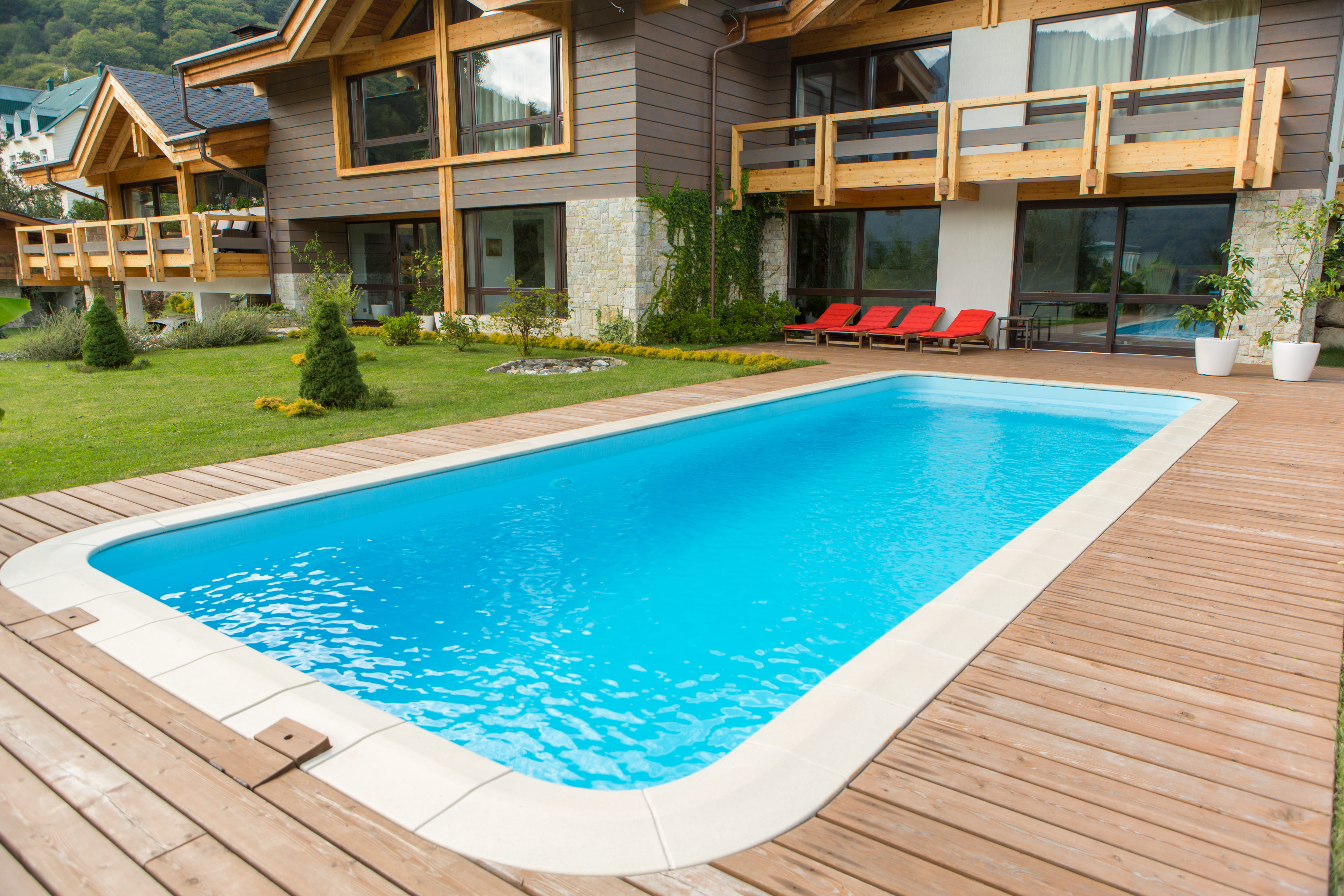 Композитный бассейн «Дижон» в цвете «Берлинская лазурь»