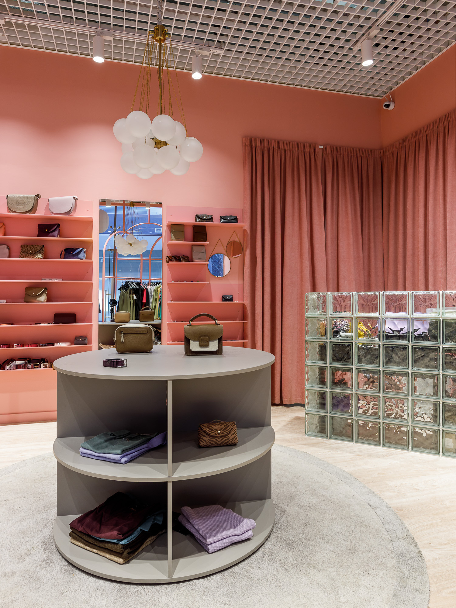 Торговая секция в ТЦ Гудок