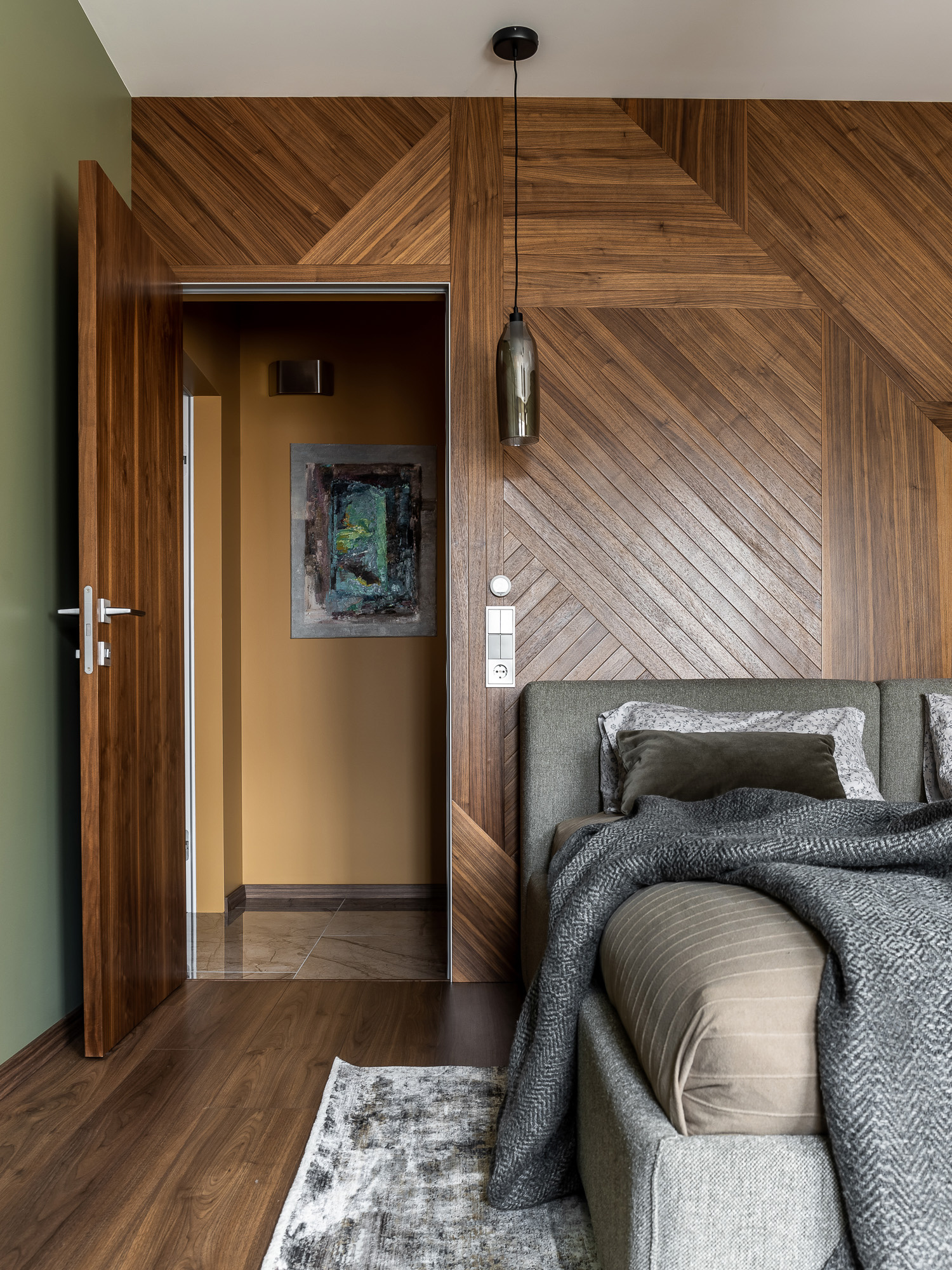 Квартира в современном стиле в центре Самары «Серый и горчица»