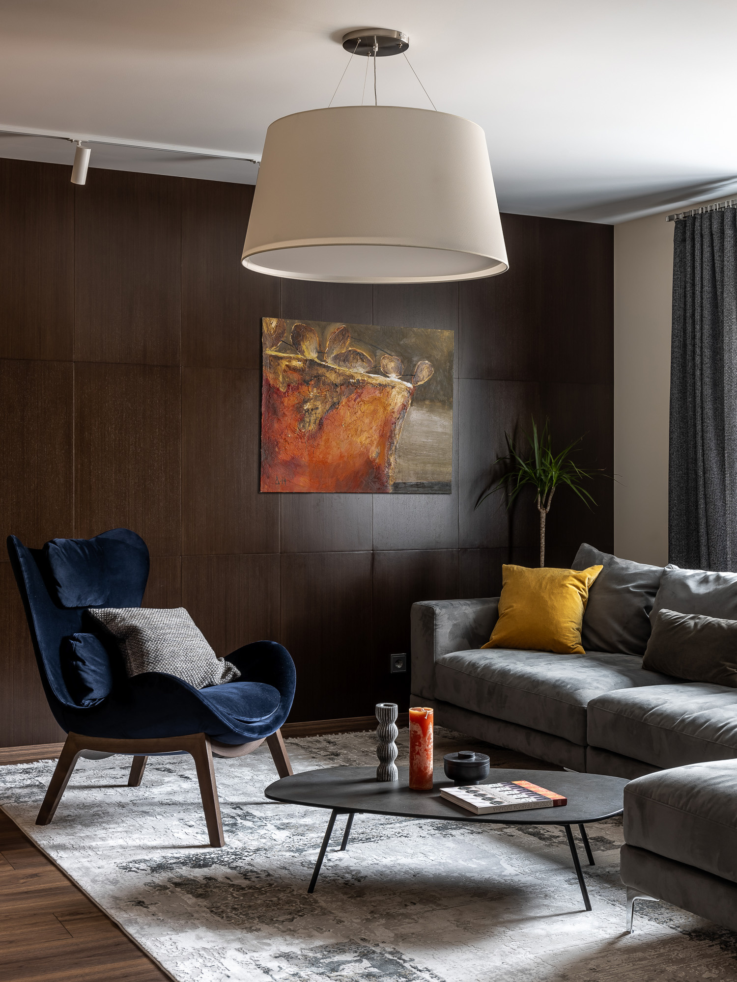 Квартира в современном стиле в центре Самары «Серый и горчица»