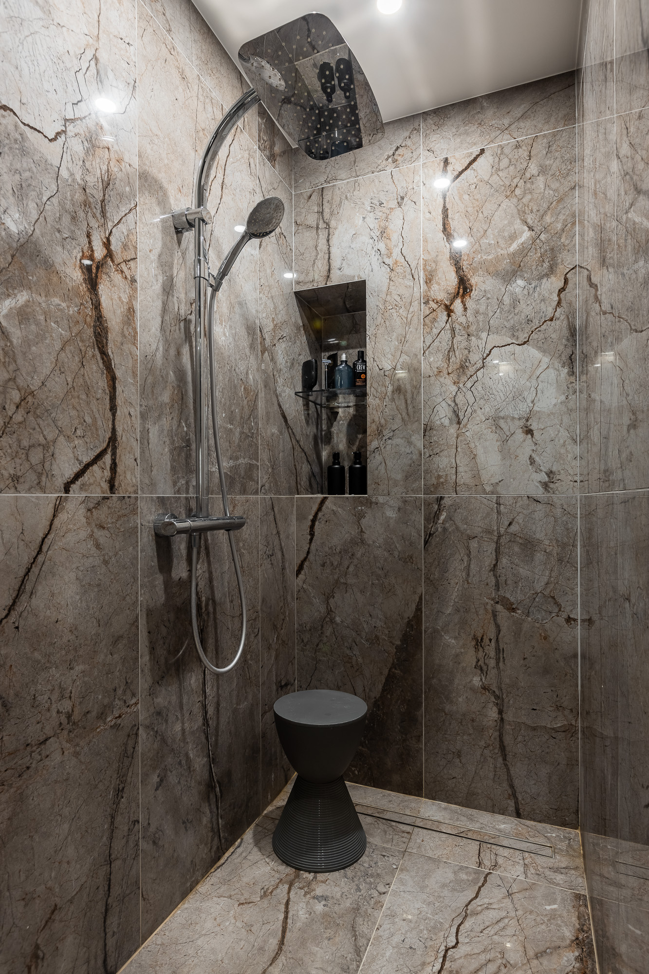 Квартира в современном стиле в центре Самары «Серый и горчица»