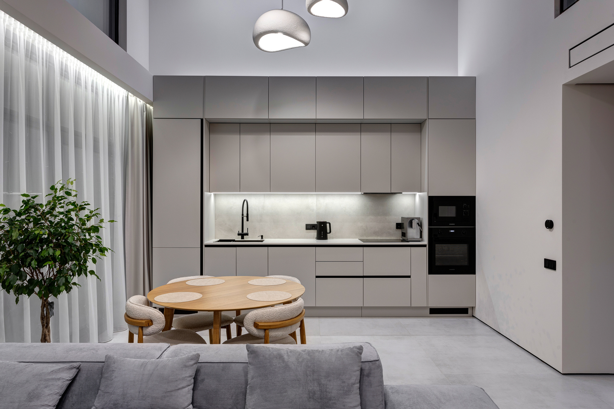 Съемка кухни в таунхаусе