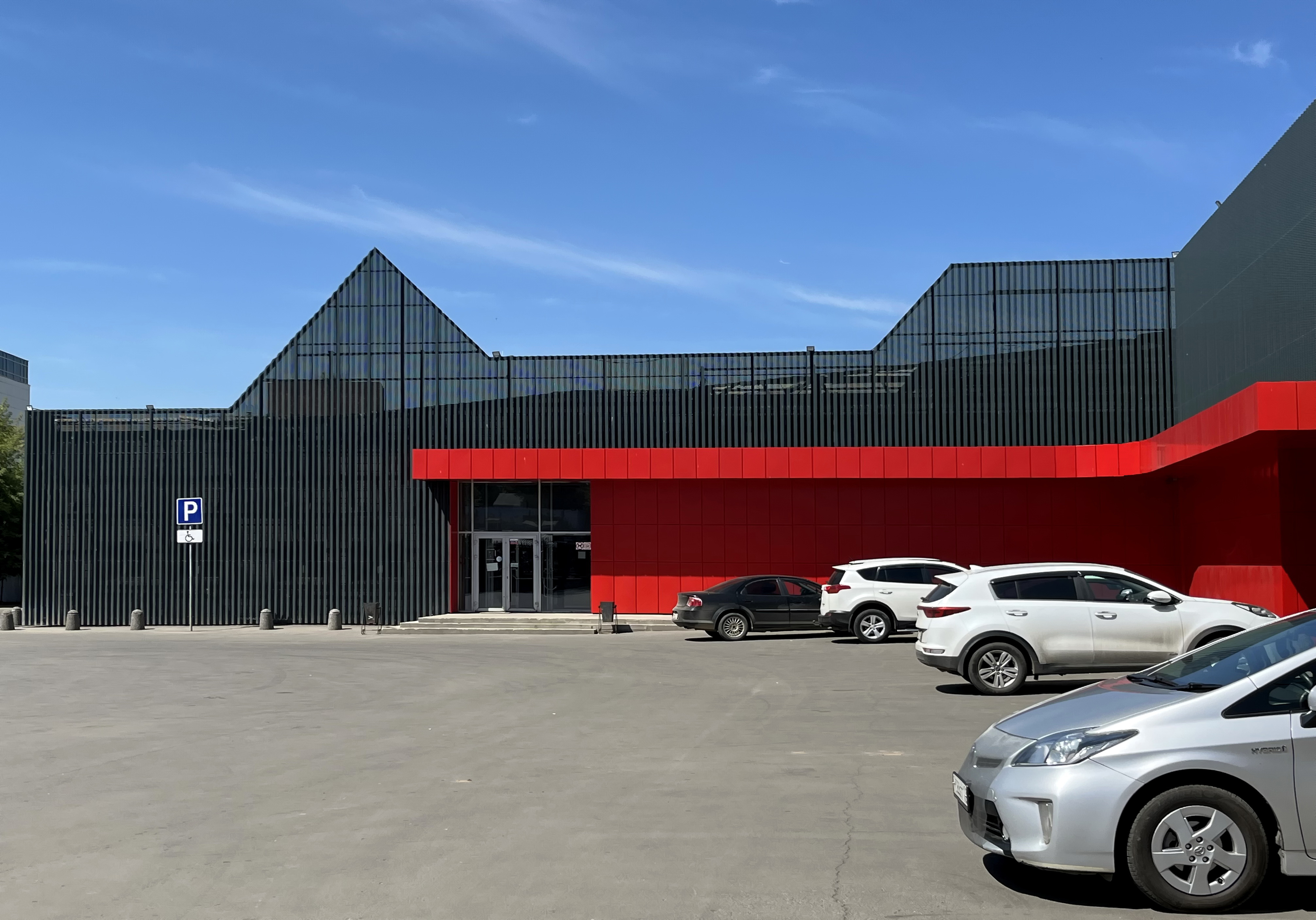 МОДЕРНИЗАЦИЯ ЭКСТЕРЬЕРА ТОРГОВОГО ЦЕНТРА