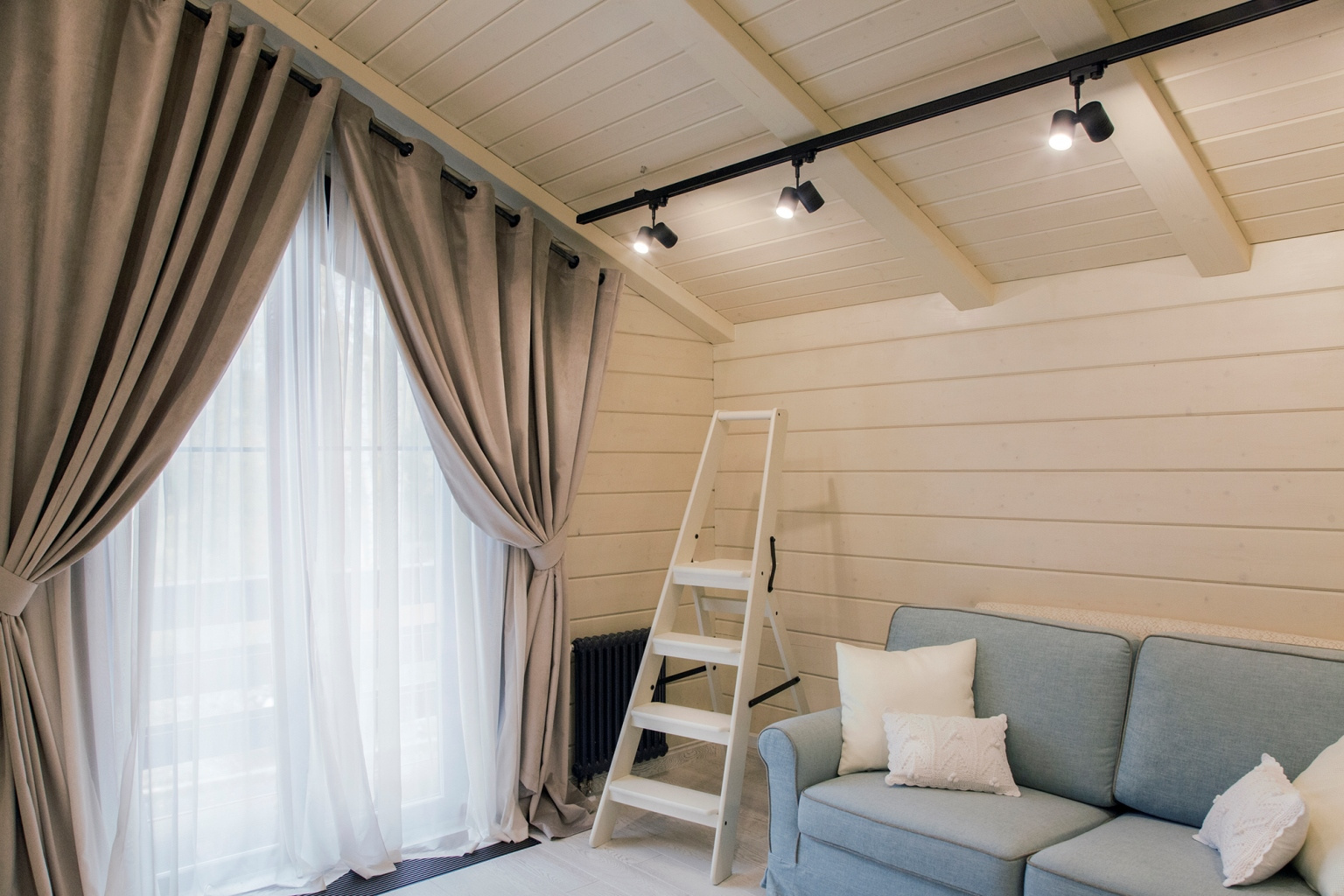 Шале на реке Истра