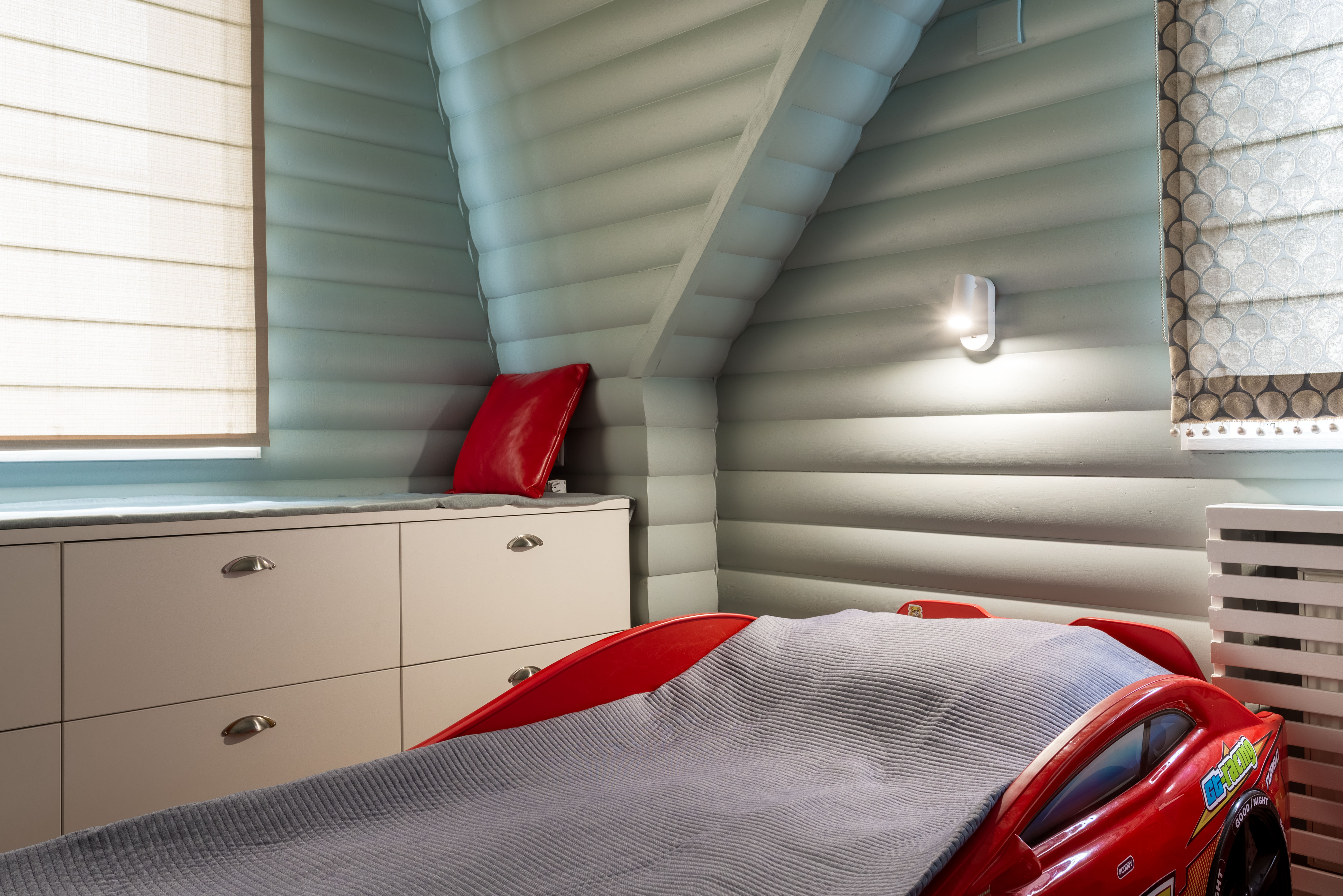 Обложка проекта: Детская для брата и сестры