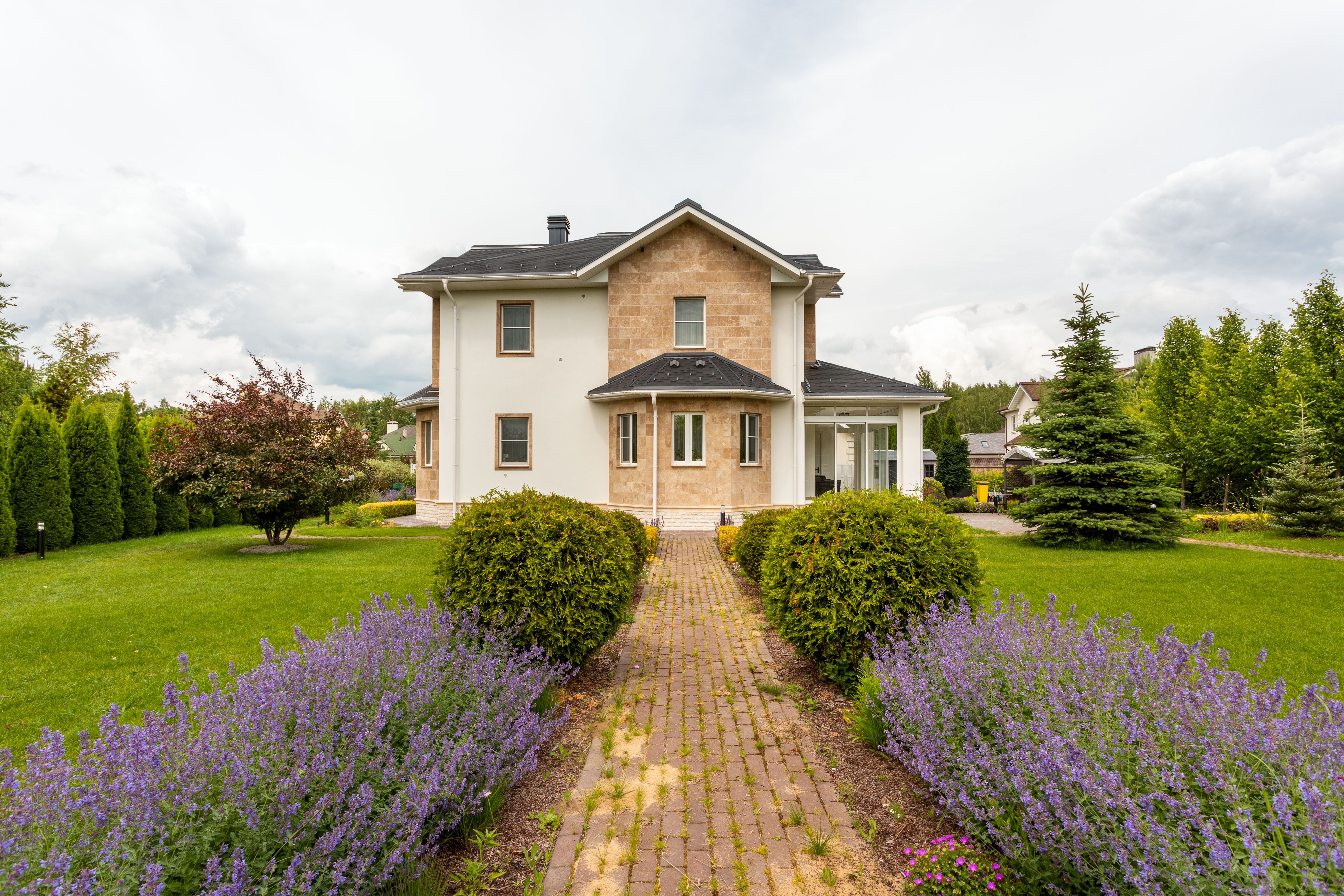 Фасад коттеджа