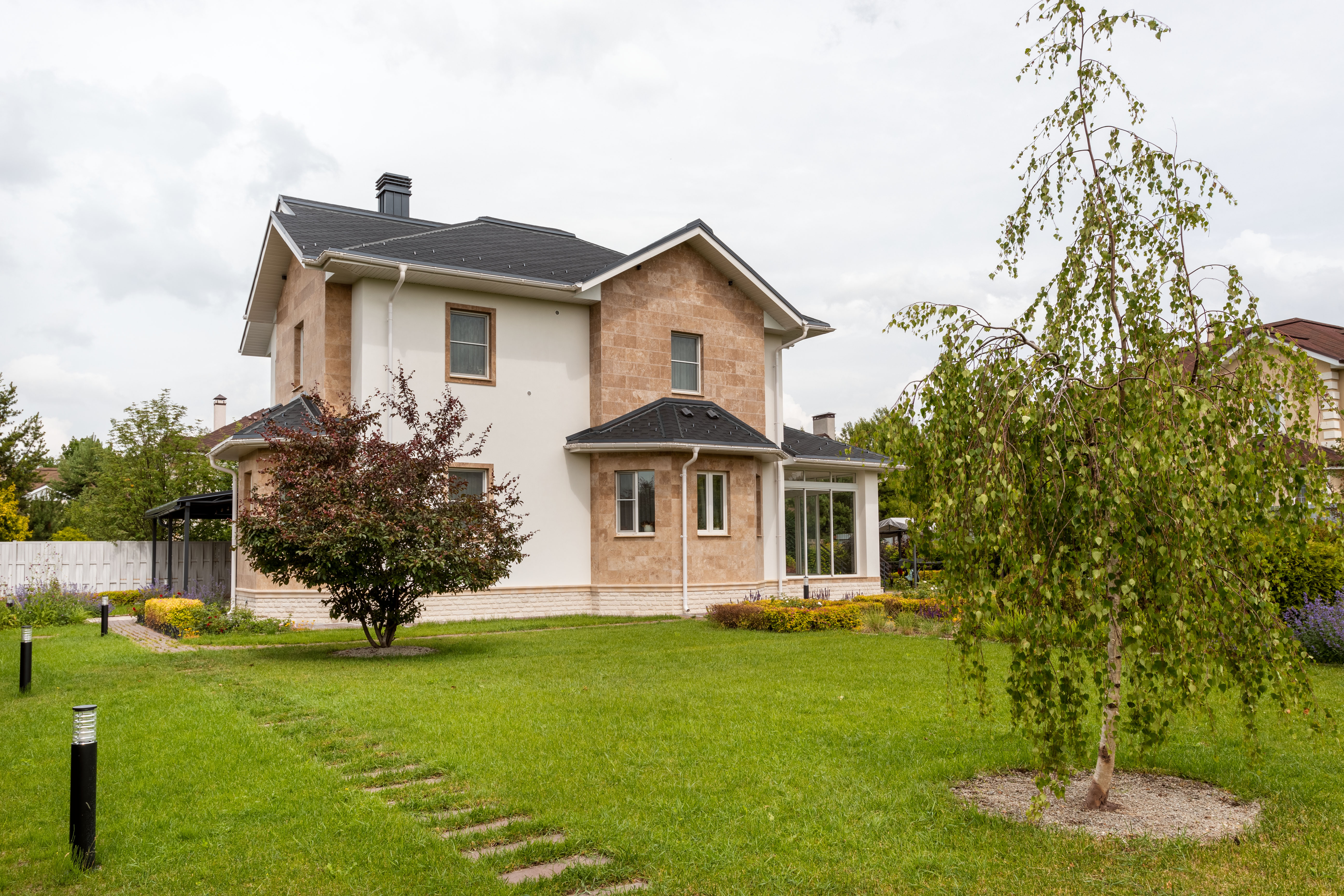 Фасад коттеджа