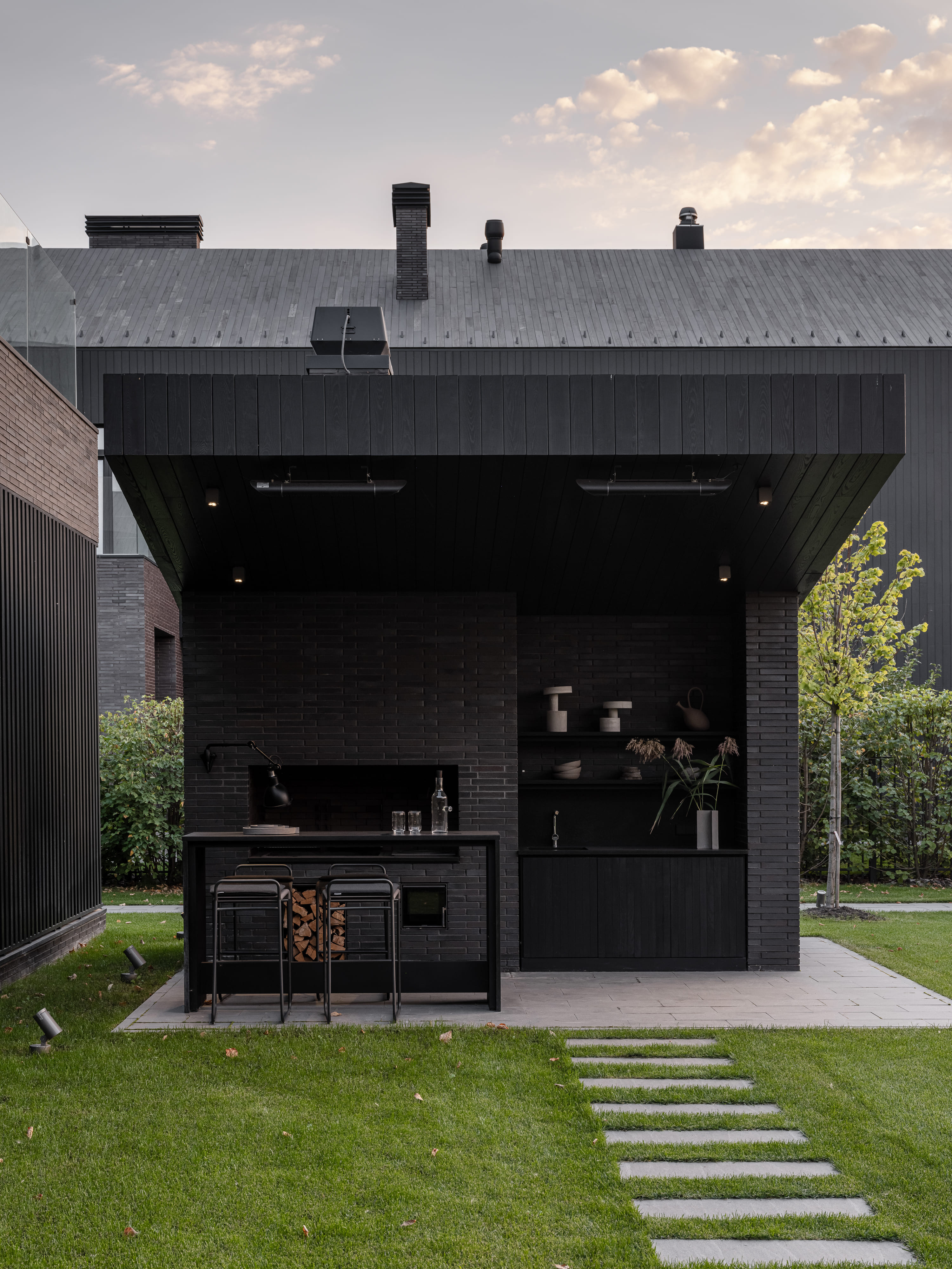 Загородный дом Площадь: 450 м².  Срок реализации: 18 месяцев.  Исполнитель: Монтажстрой. Автор проекта: Маслова Наталья 3L Design