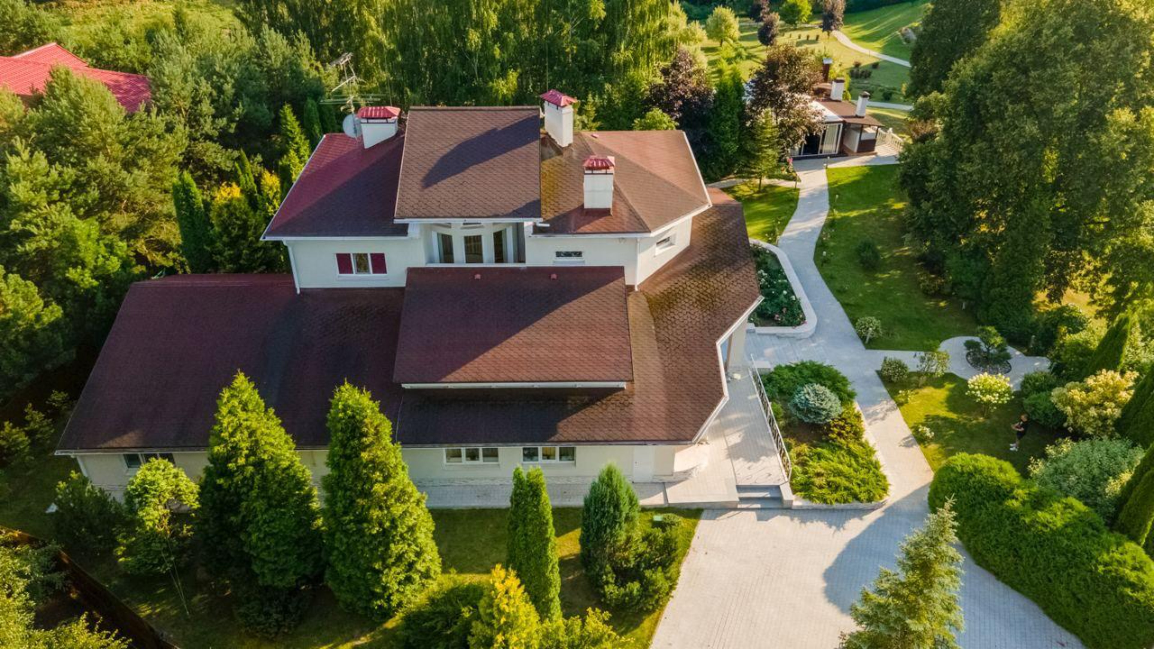 Дом площадью 1000м²