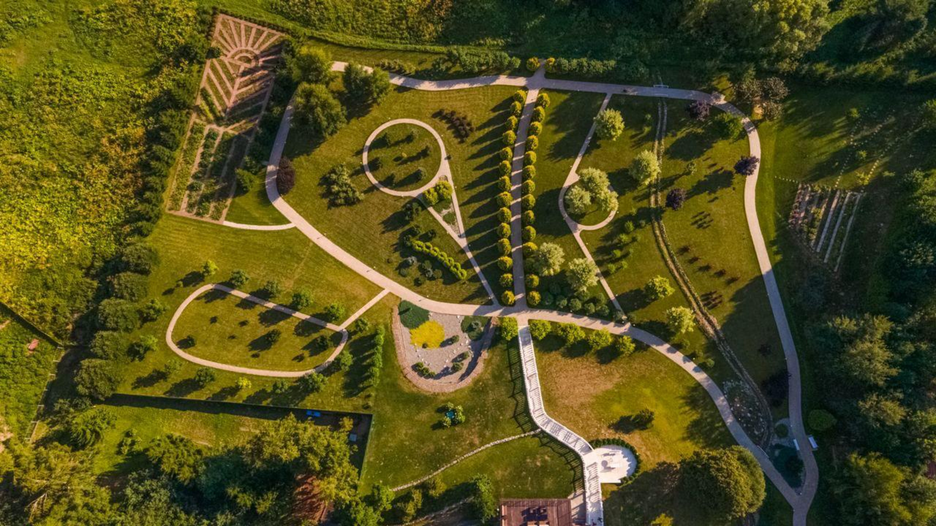 Дом площадью 1000м²