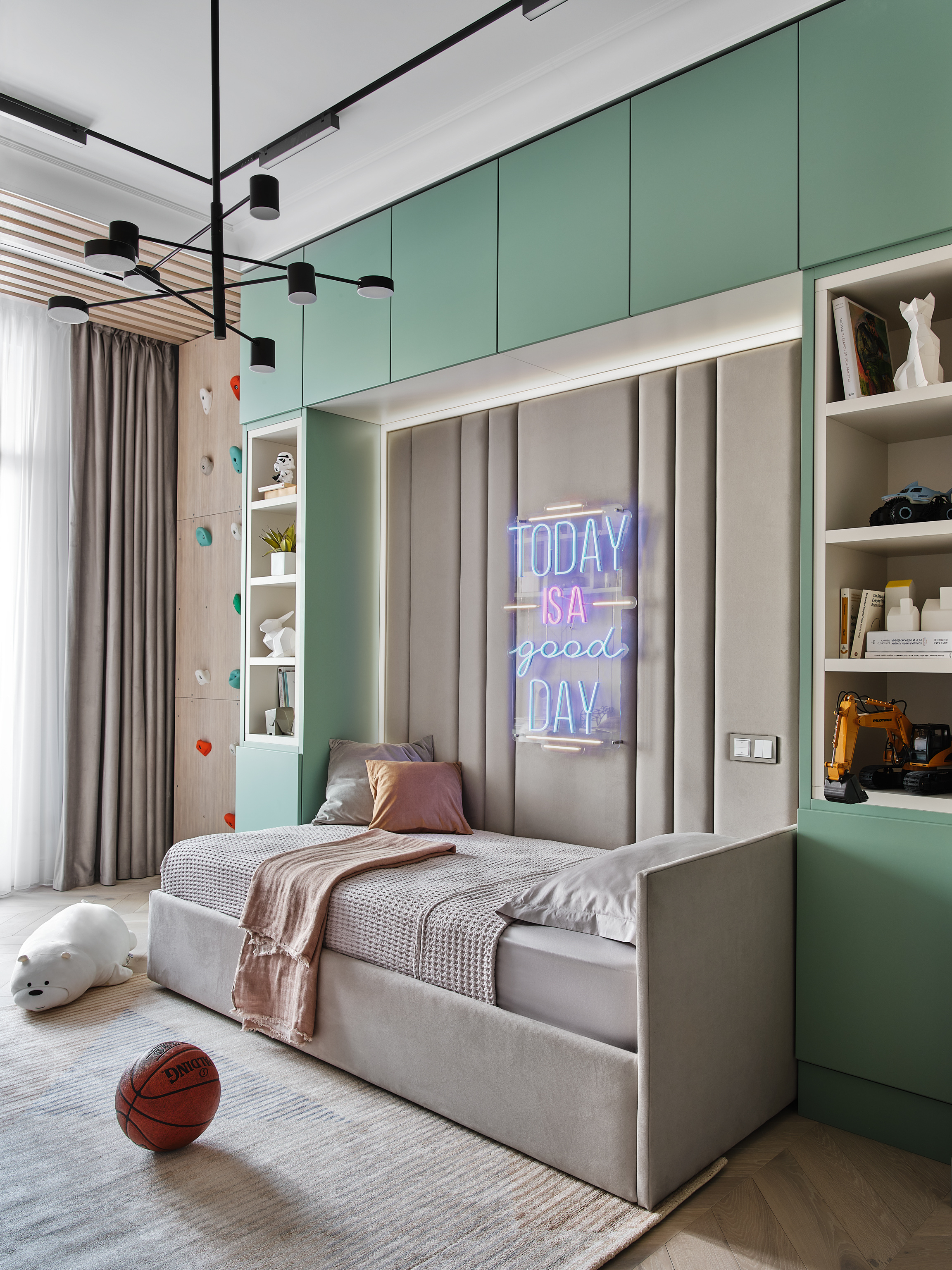 квартира  Площадь 150 м²