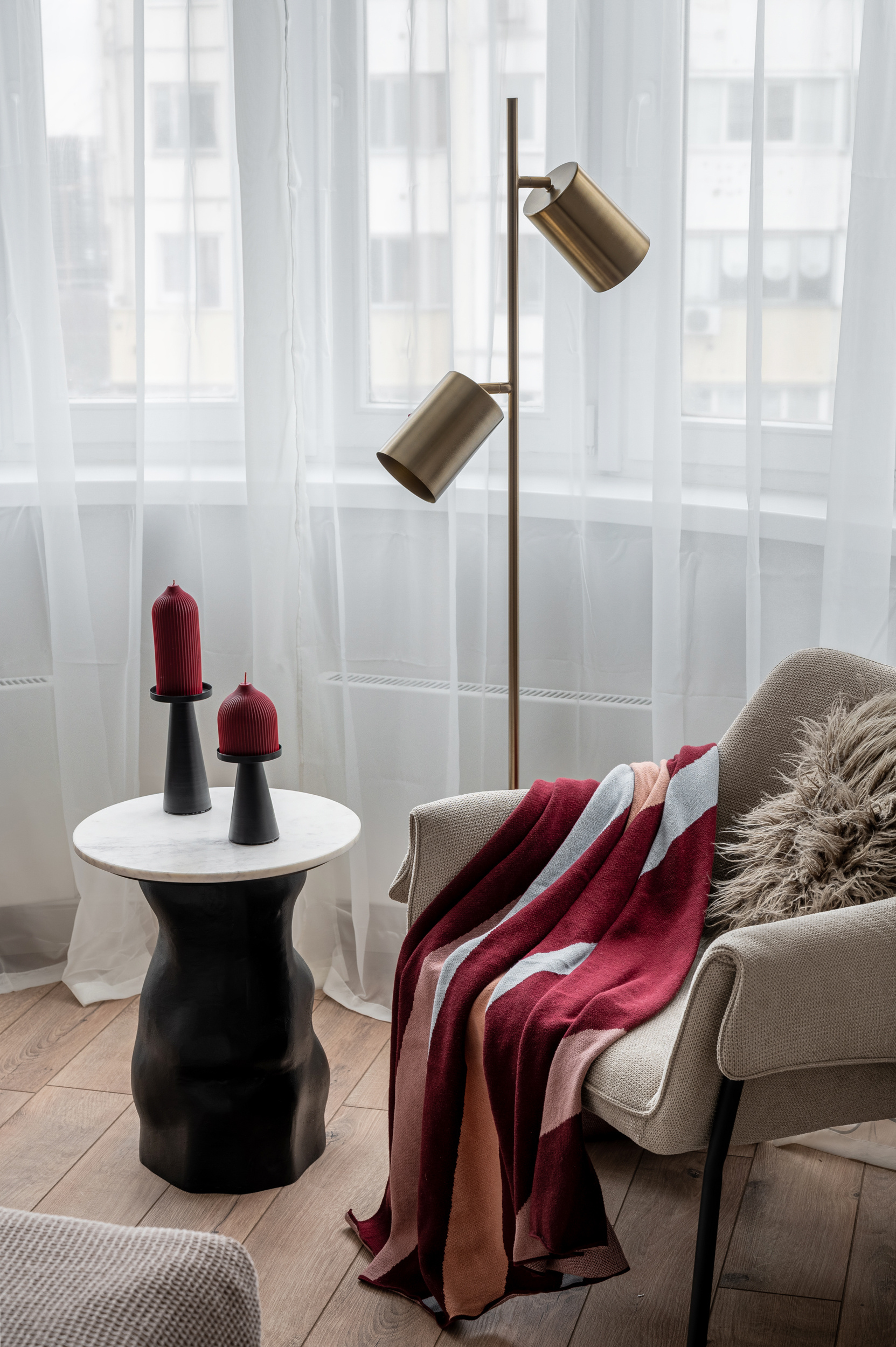 Обложка проекта: Однушка на продажу с яркими акцентами