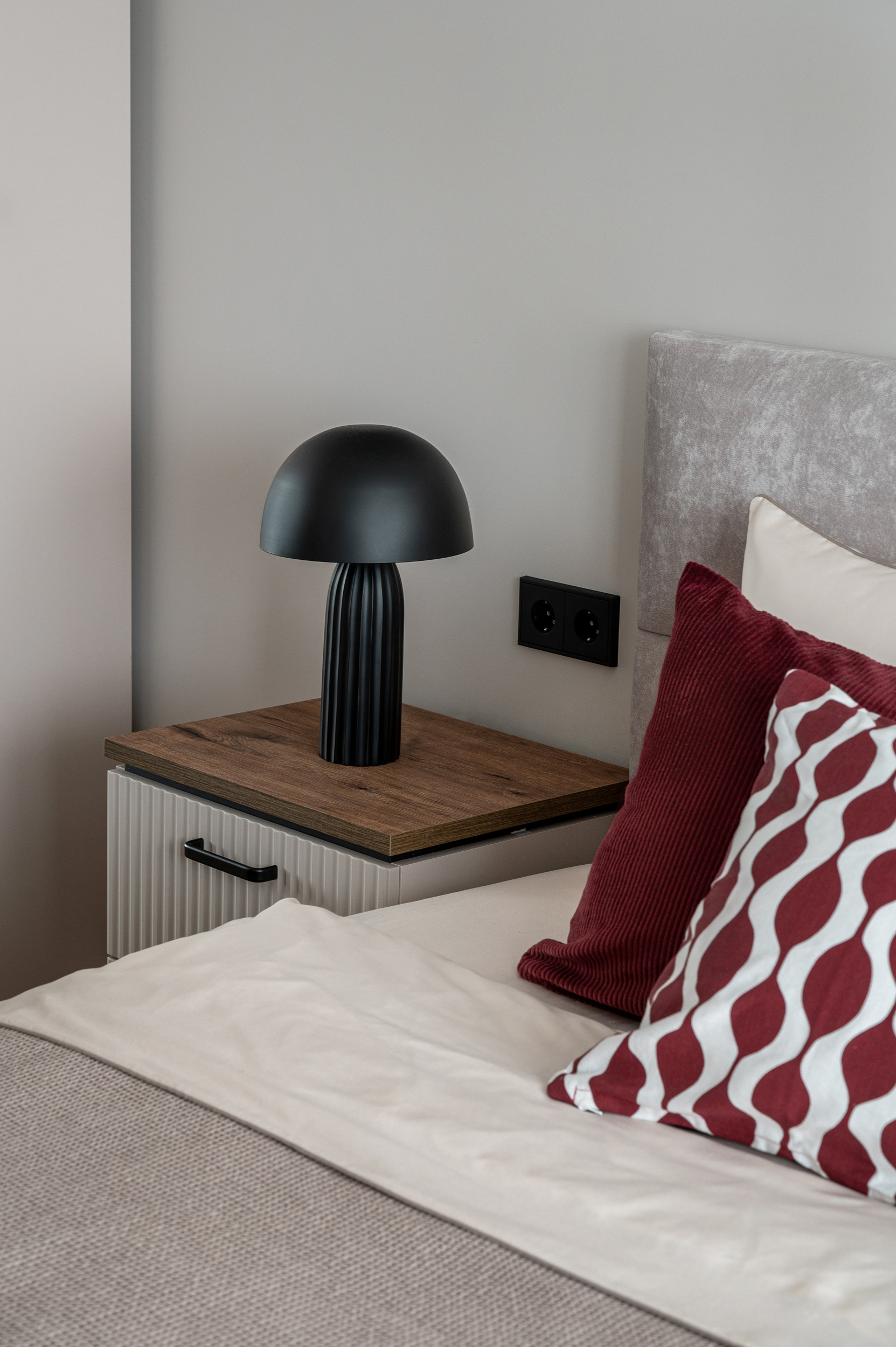 Однушка на продажу с яркими акцентами