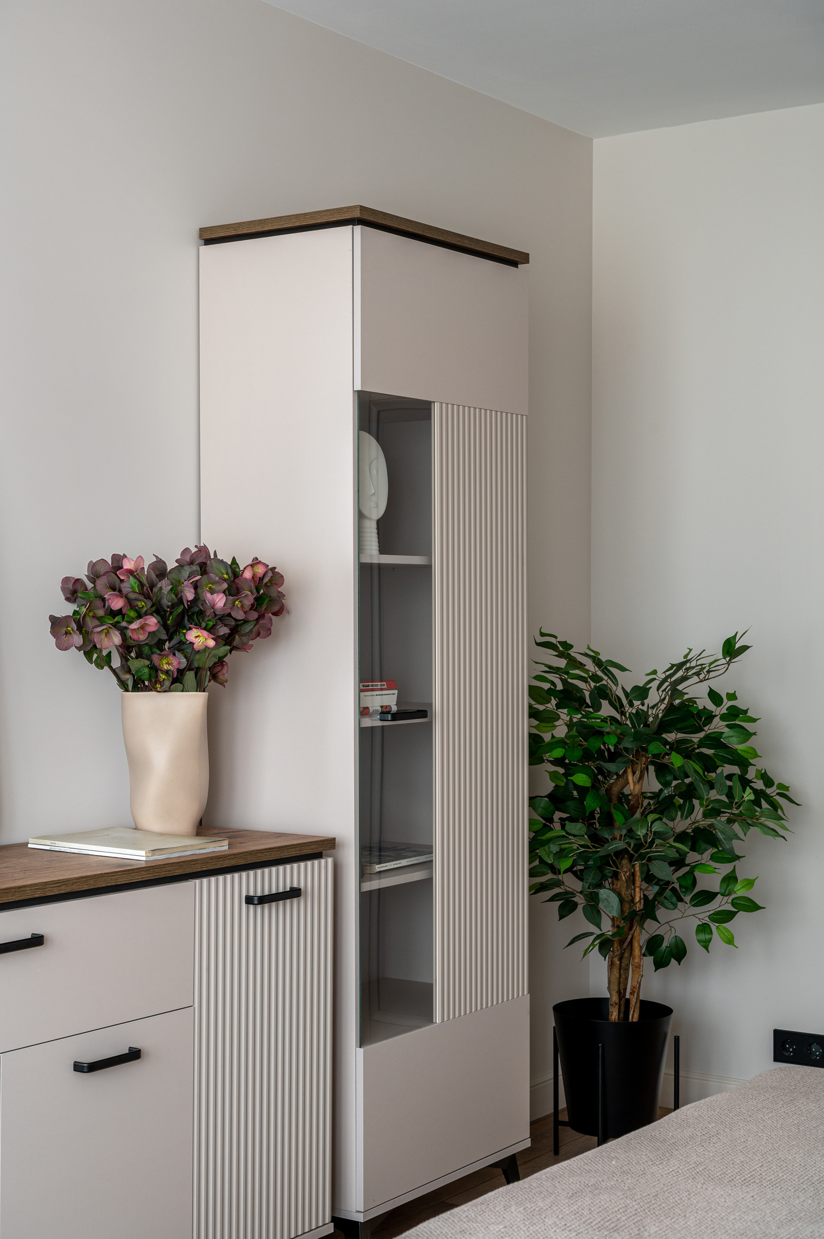 Однушка на продажу с яркими акцентами