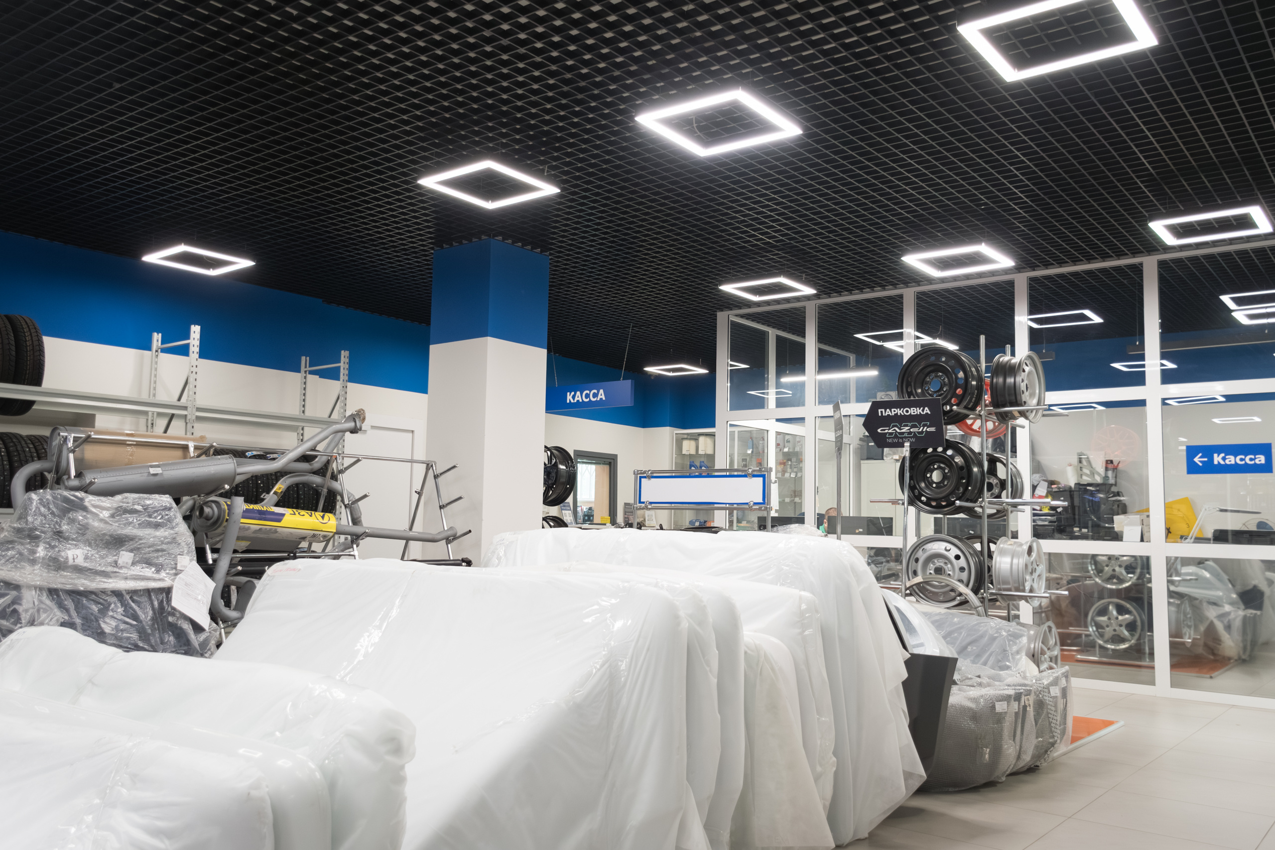 Ребрендинг автосалона ГАЗ • 2,5 тыс.м²