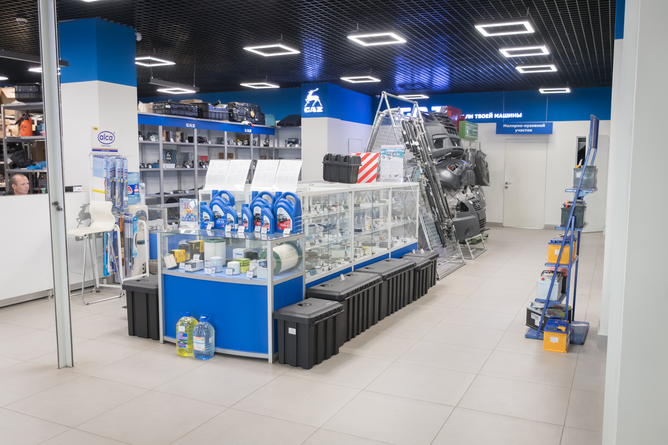 Ребрендинг автосалона ГАЗ • 2,5 тыс.м²