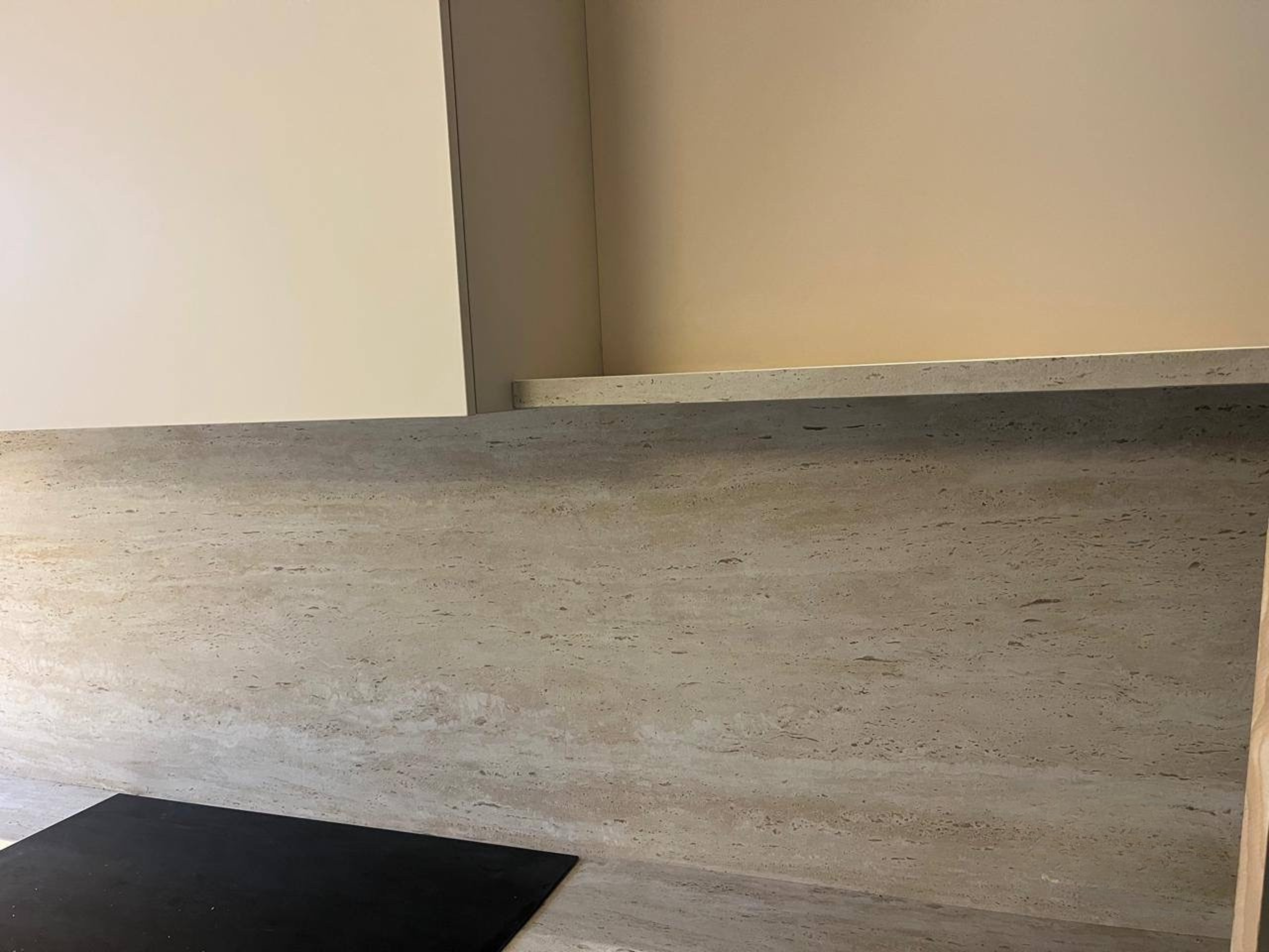 Кухня из керамики Atlas Plan Travertino Hammered