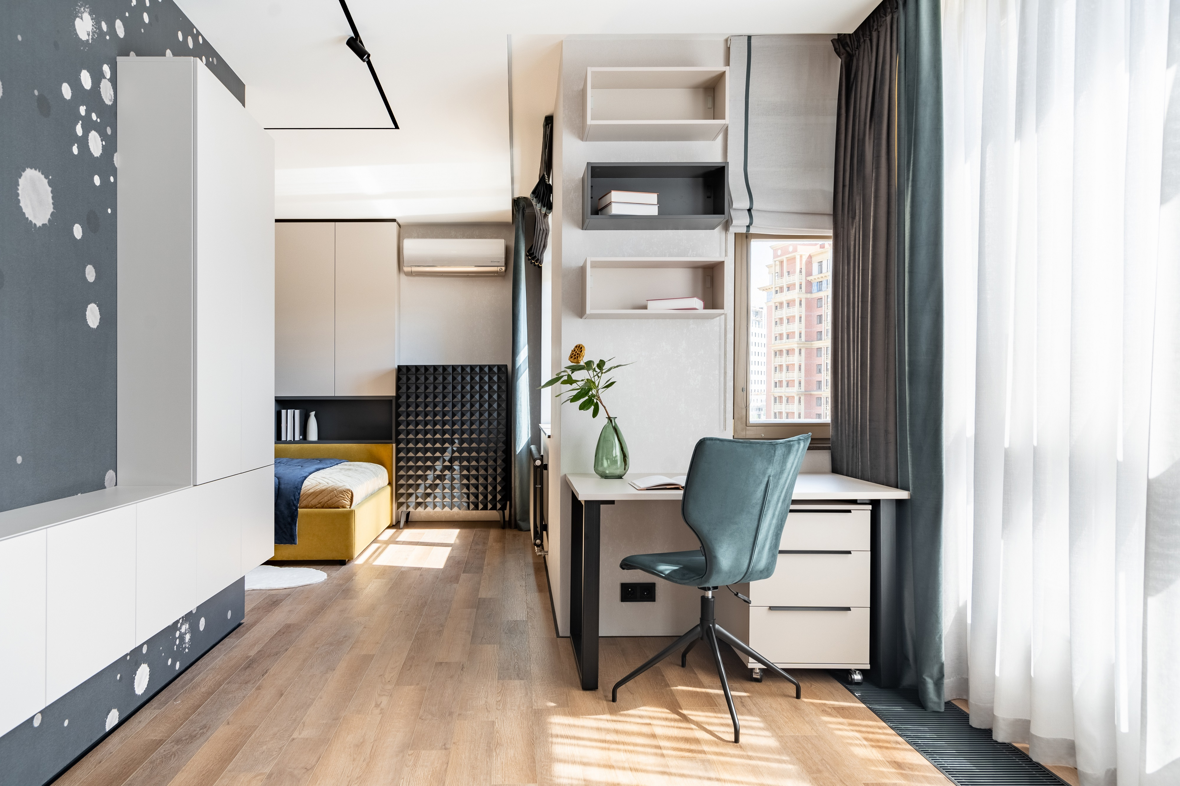 Обложка проекта: Мебель для хранения в детскую