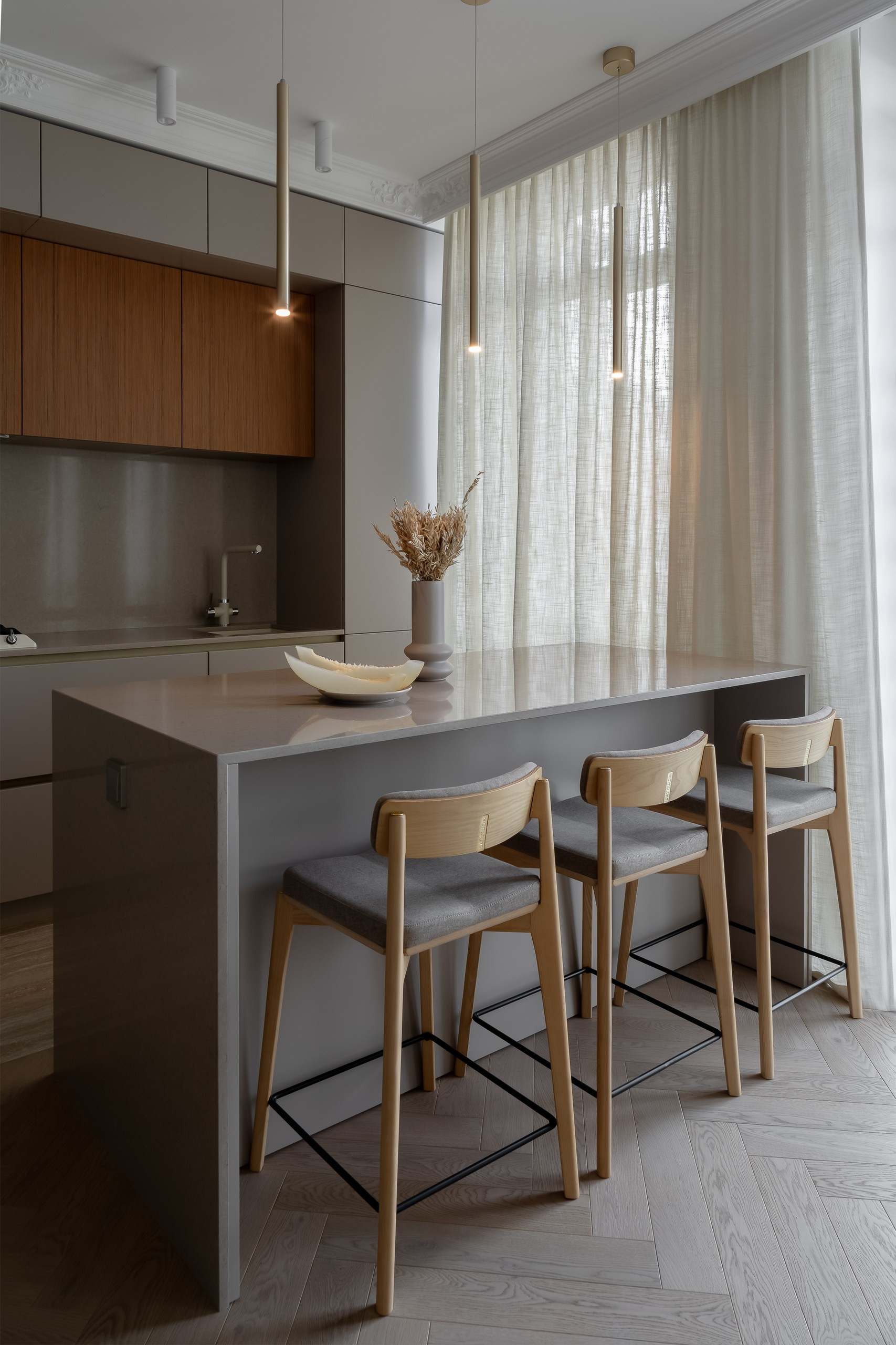 Квартира для пары в духе парижского минимализма